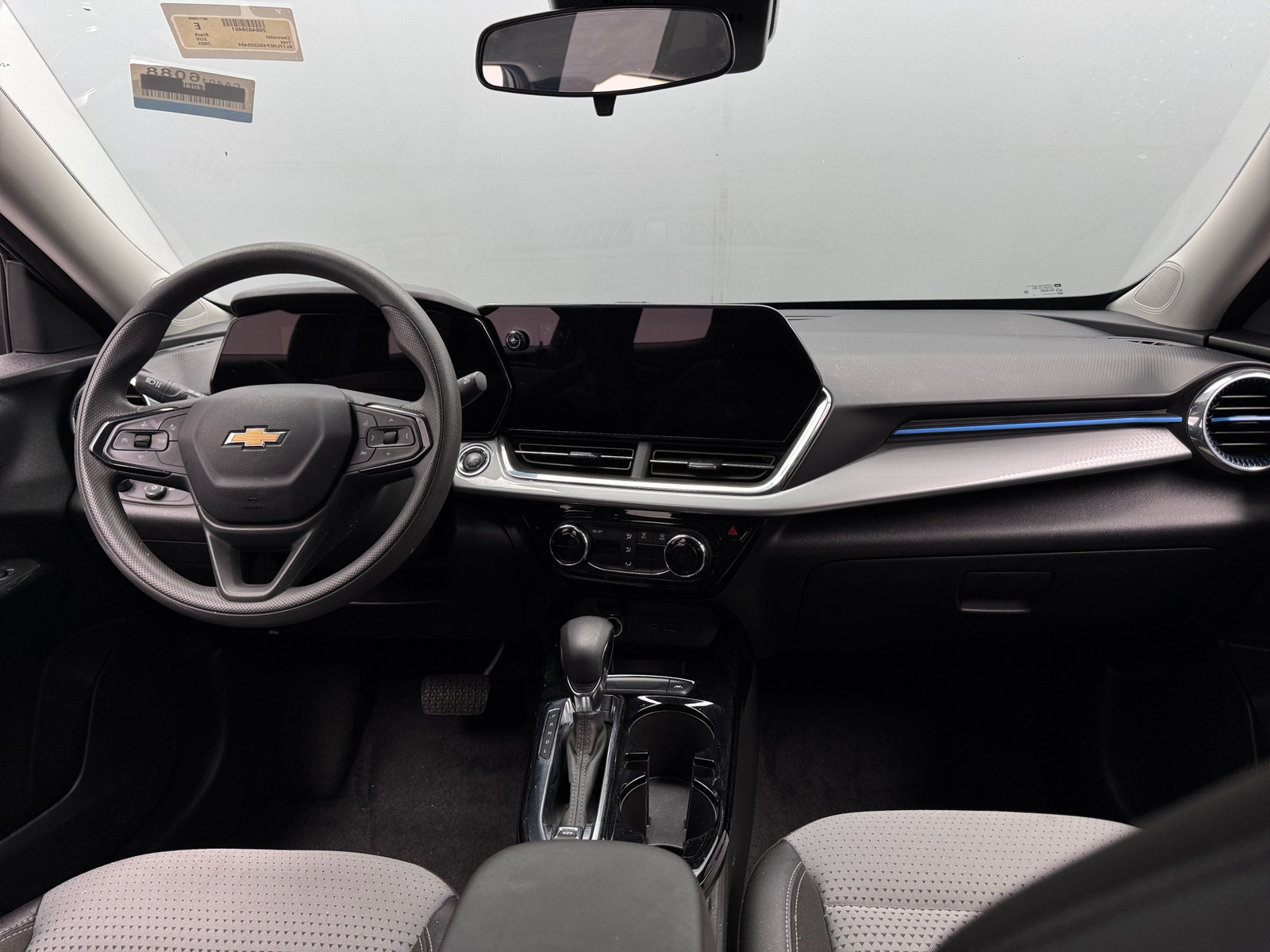 Thumbnail: 2025 Chevrolet Trax - 3