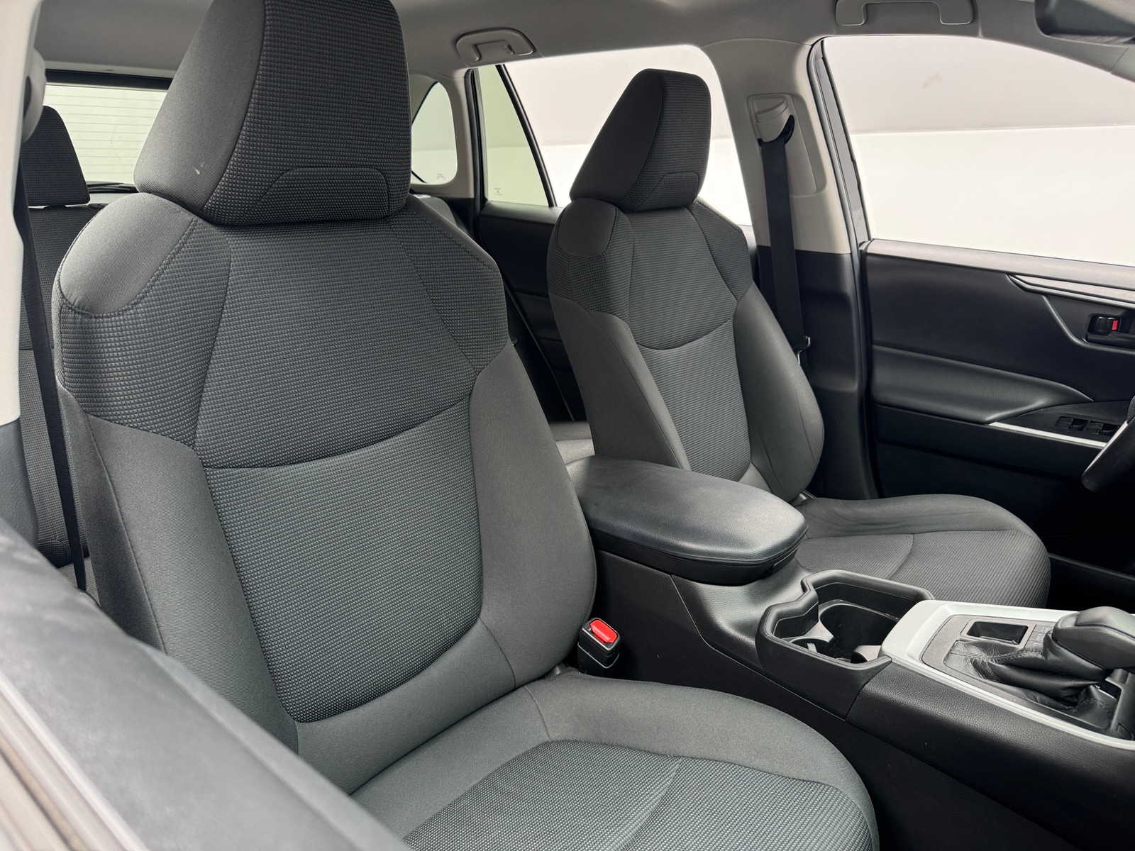 Thumbnail: 2021 Toyota RAV4 - 2