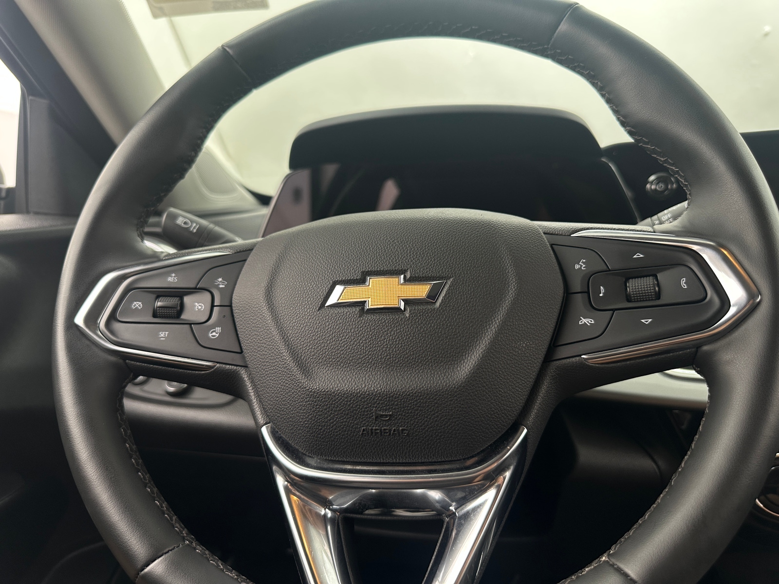Thumbnail: 2025 Chevrolet Trax - 5