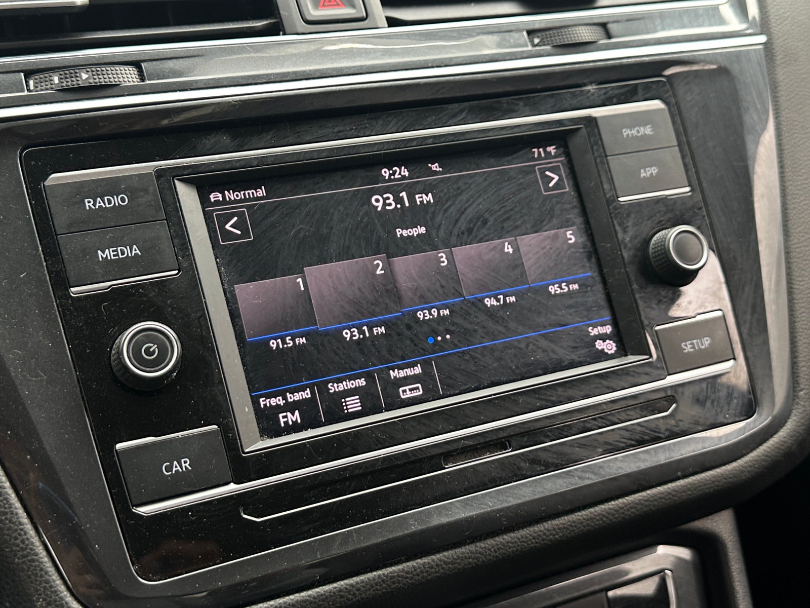 Thumbnail: 2019 Volkswagen Tiguan - 4