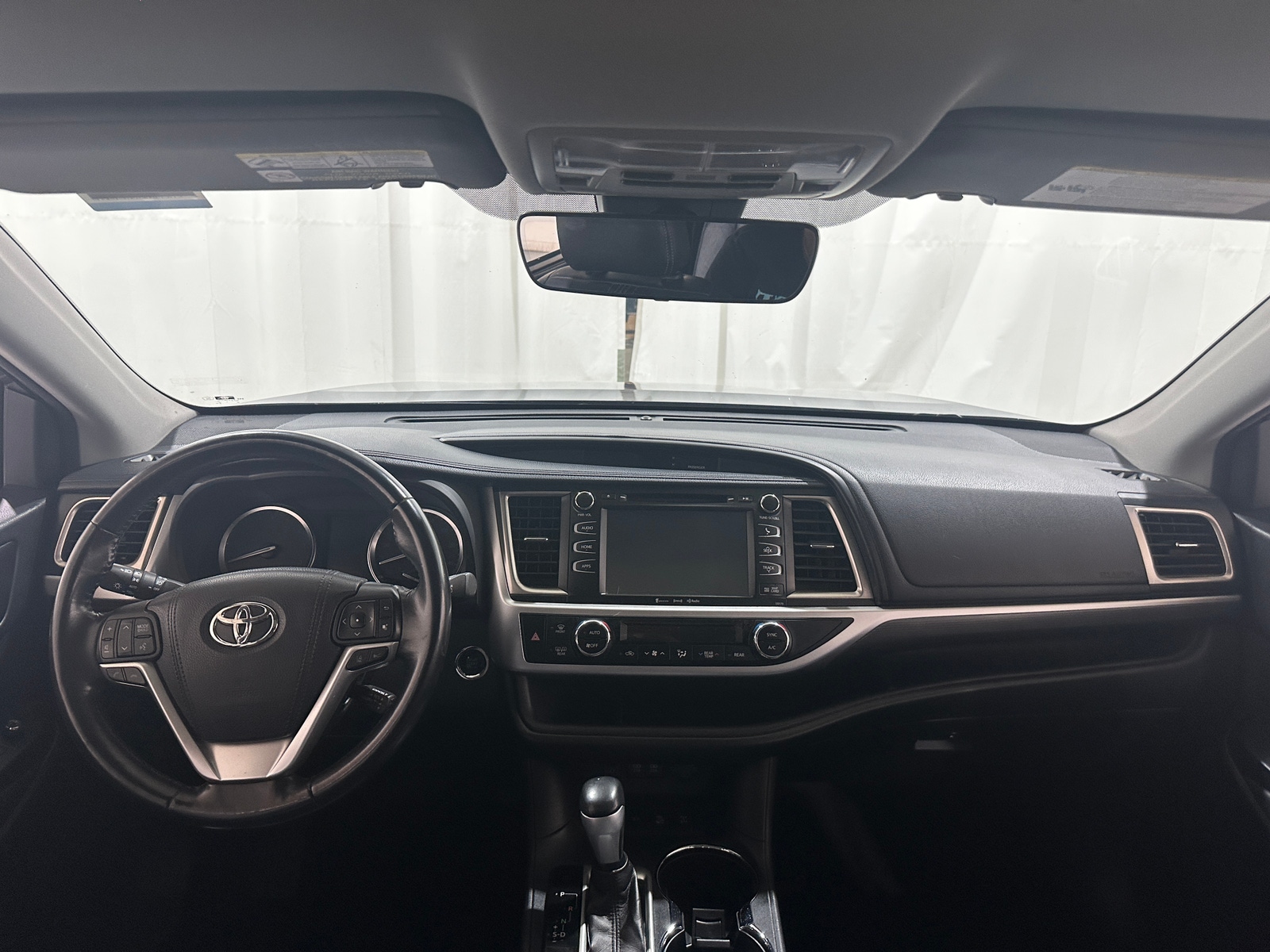 Thumbnail: 2018 Toyota Highlander - 2