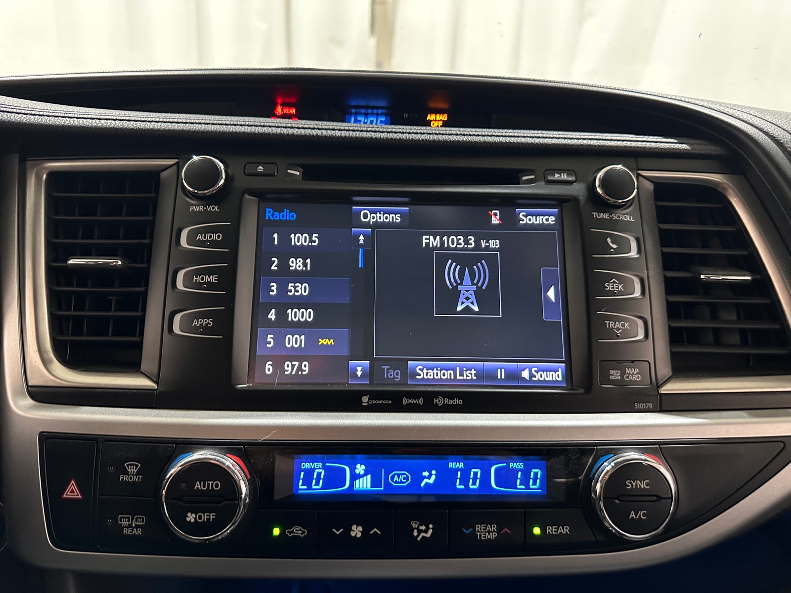 Thumbnail: 2018 Toyota Highlander - 3
