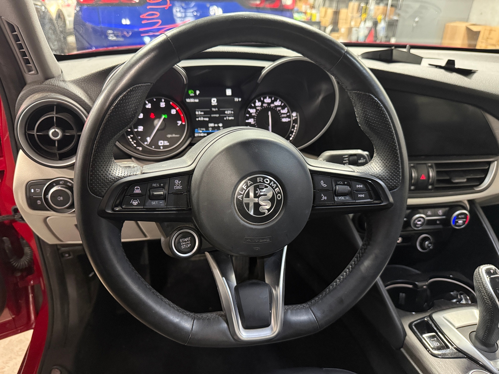 Thumbnail: 2021 Alfa Romeo Giulia - 4