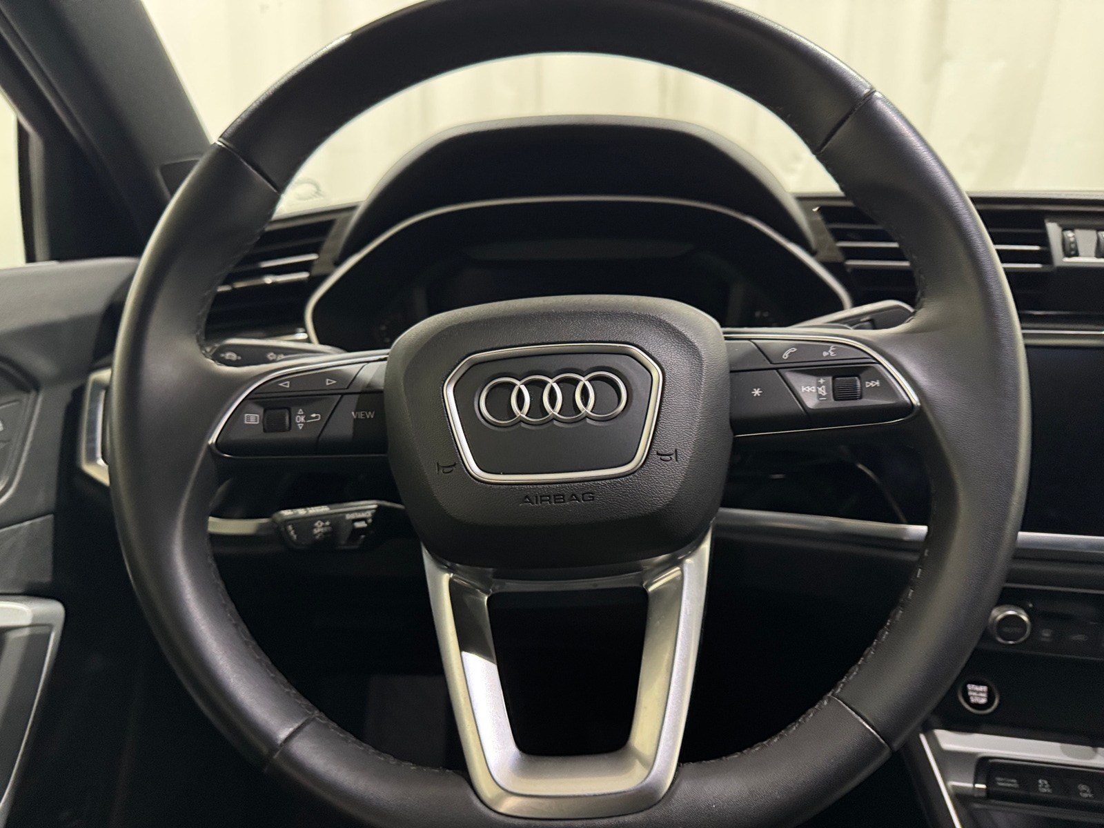 Thumbnail: 2024 Audi Q3 - 4