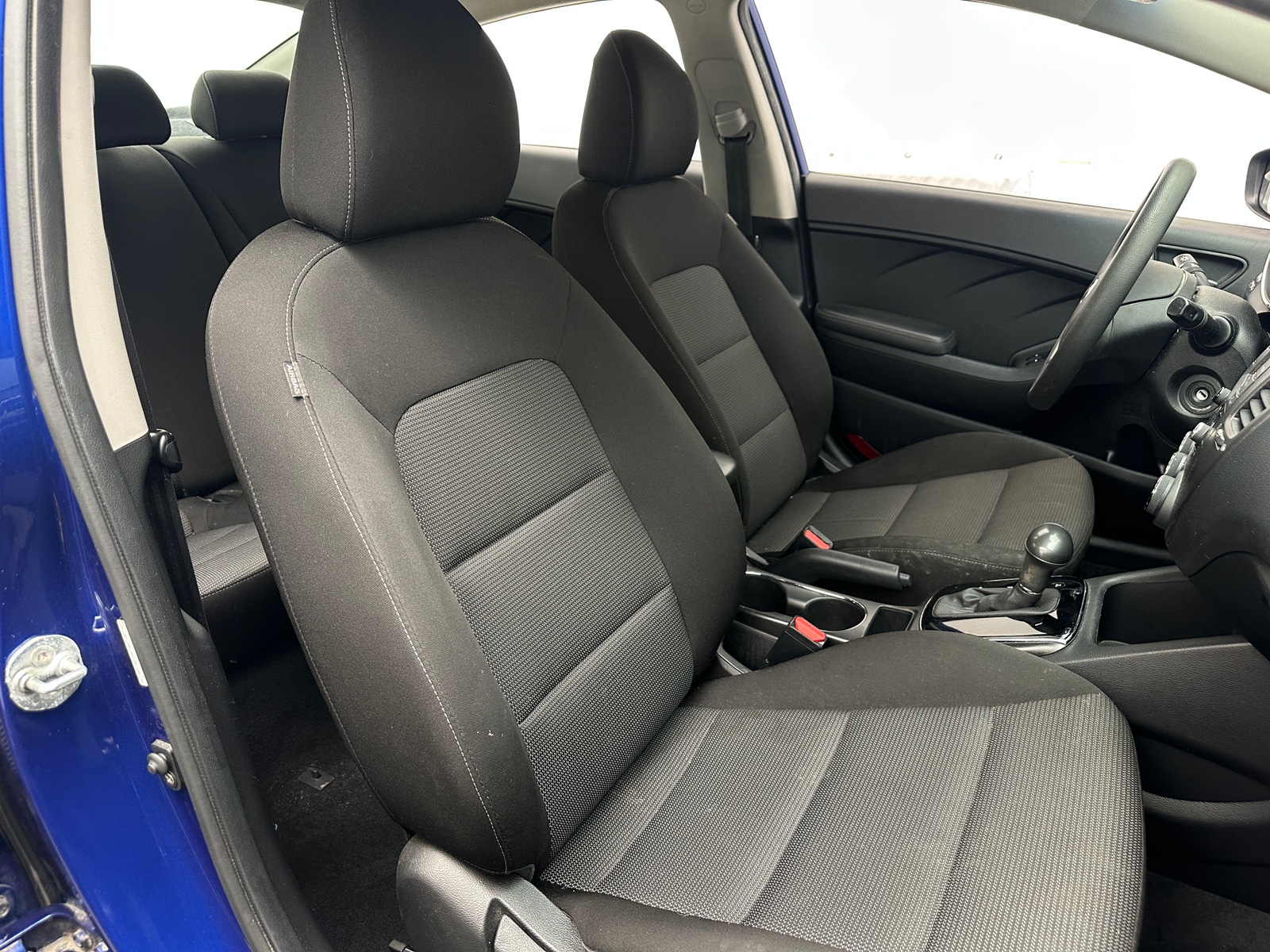 Thumbnail: 2017 Kia Forte - 2