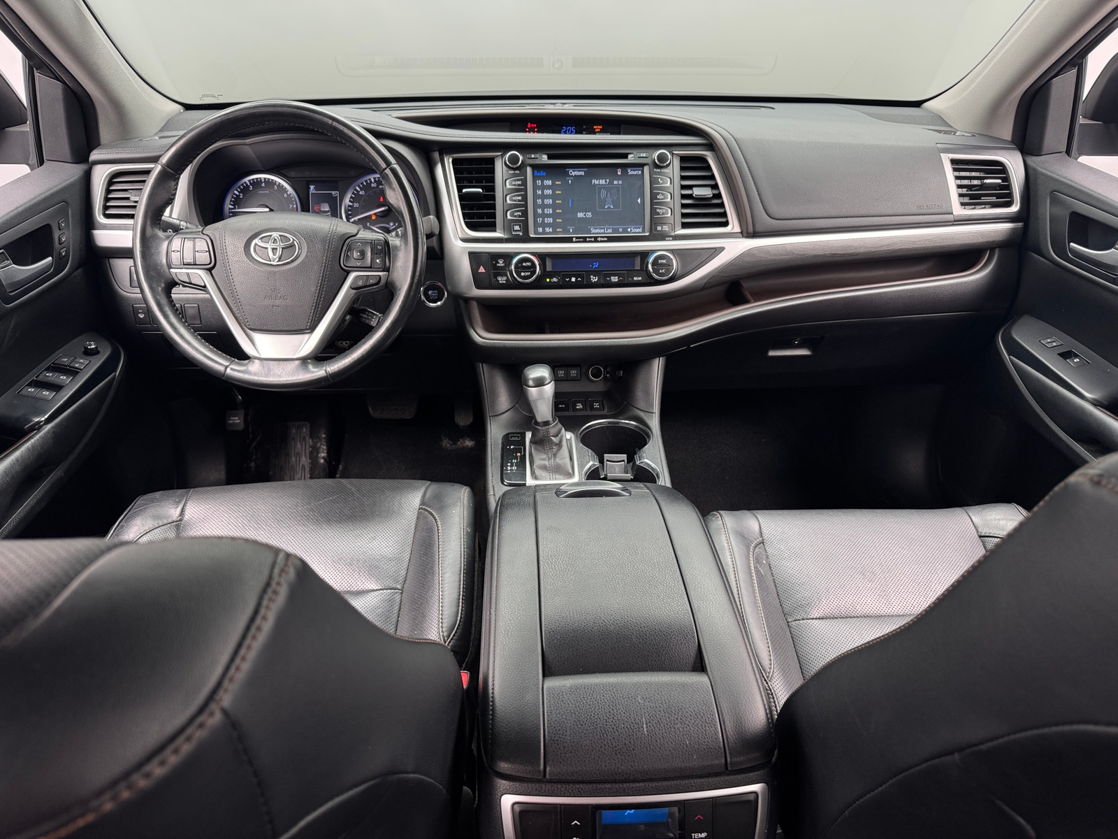 Thumbnail: 2017 Toyota Highlander - 2