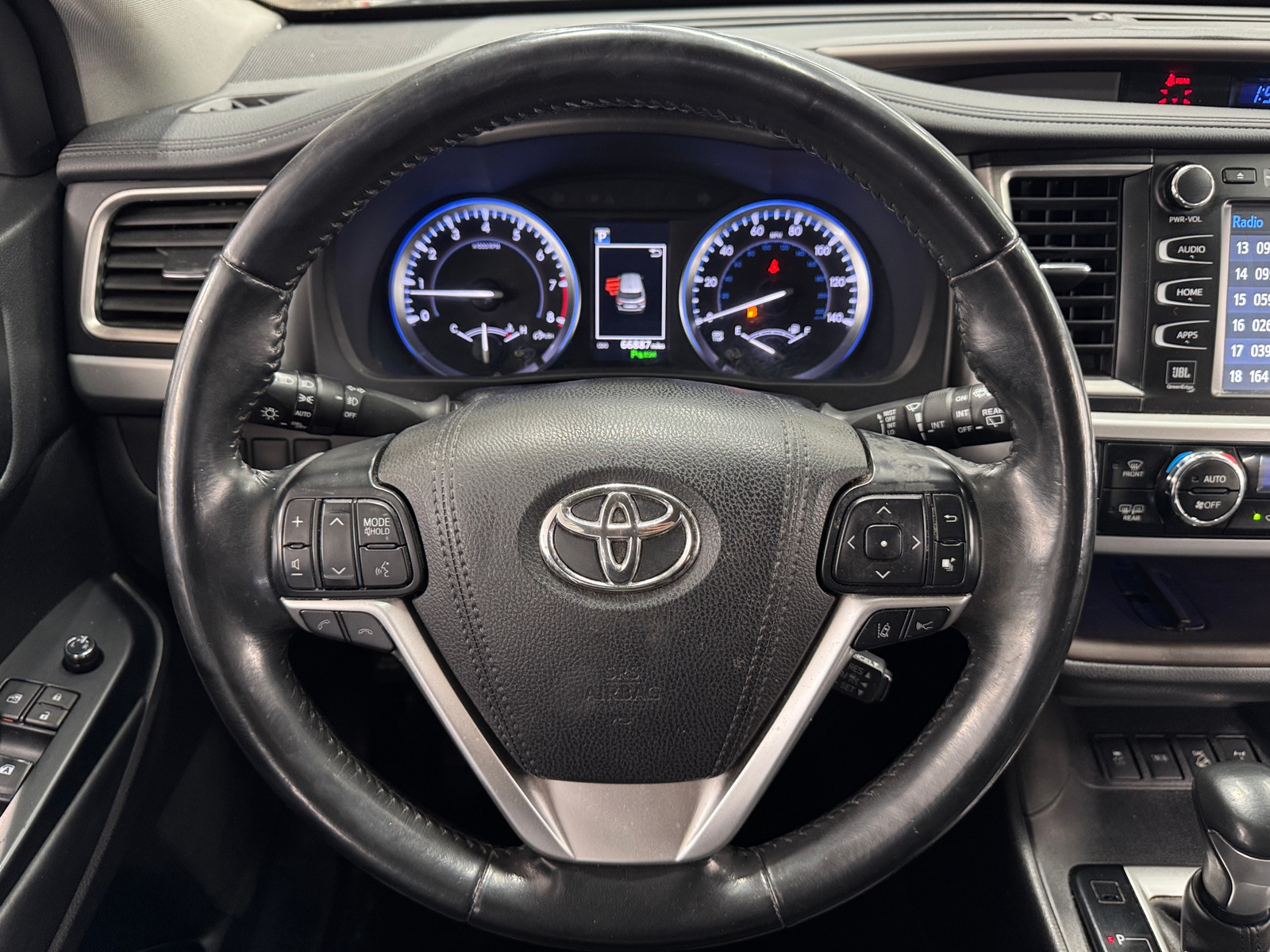 Thumbnail: 2017 Toyota Highlander - 4