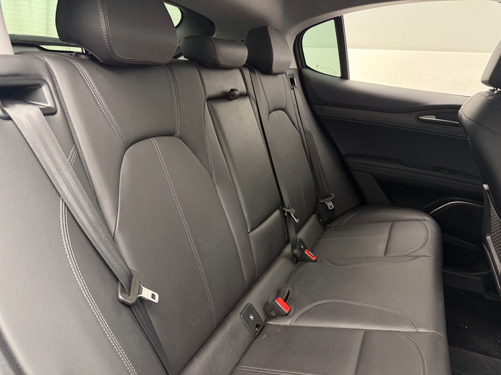 Thumbnail: 2021 Alfa Romeo Stelvio - 5