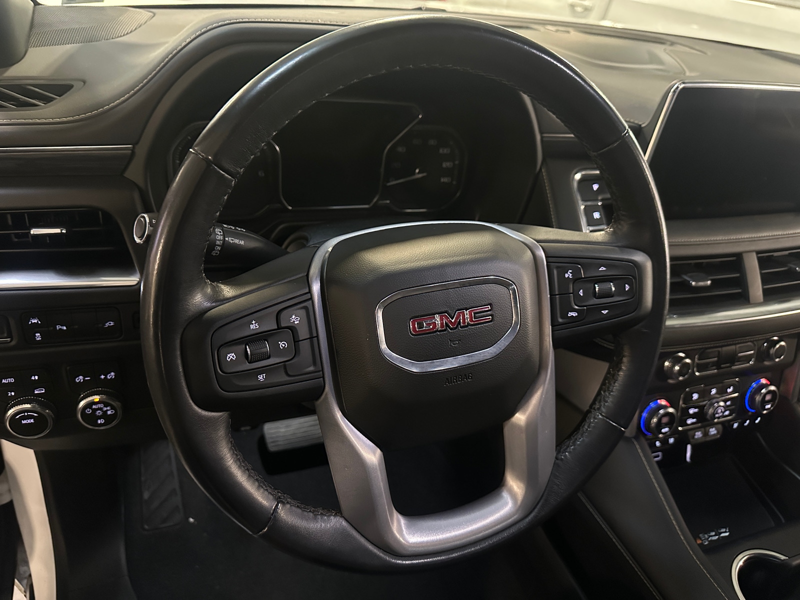 Thumbnail: 2021 GMC Yukon - 4