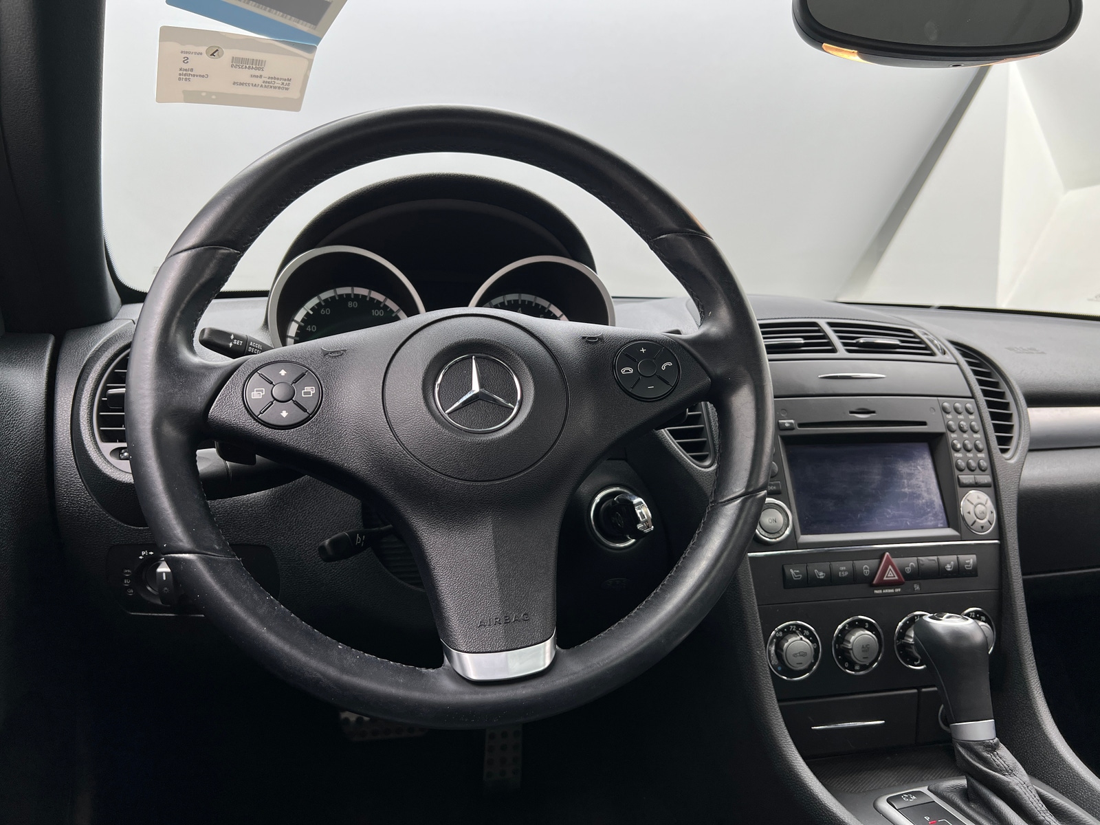 Thumbnail: 2010 Mercedes-Benz SLK - 4