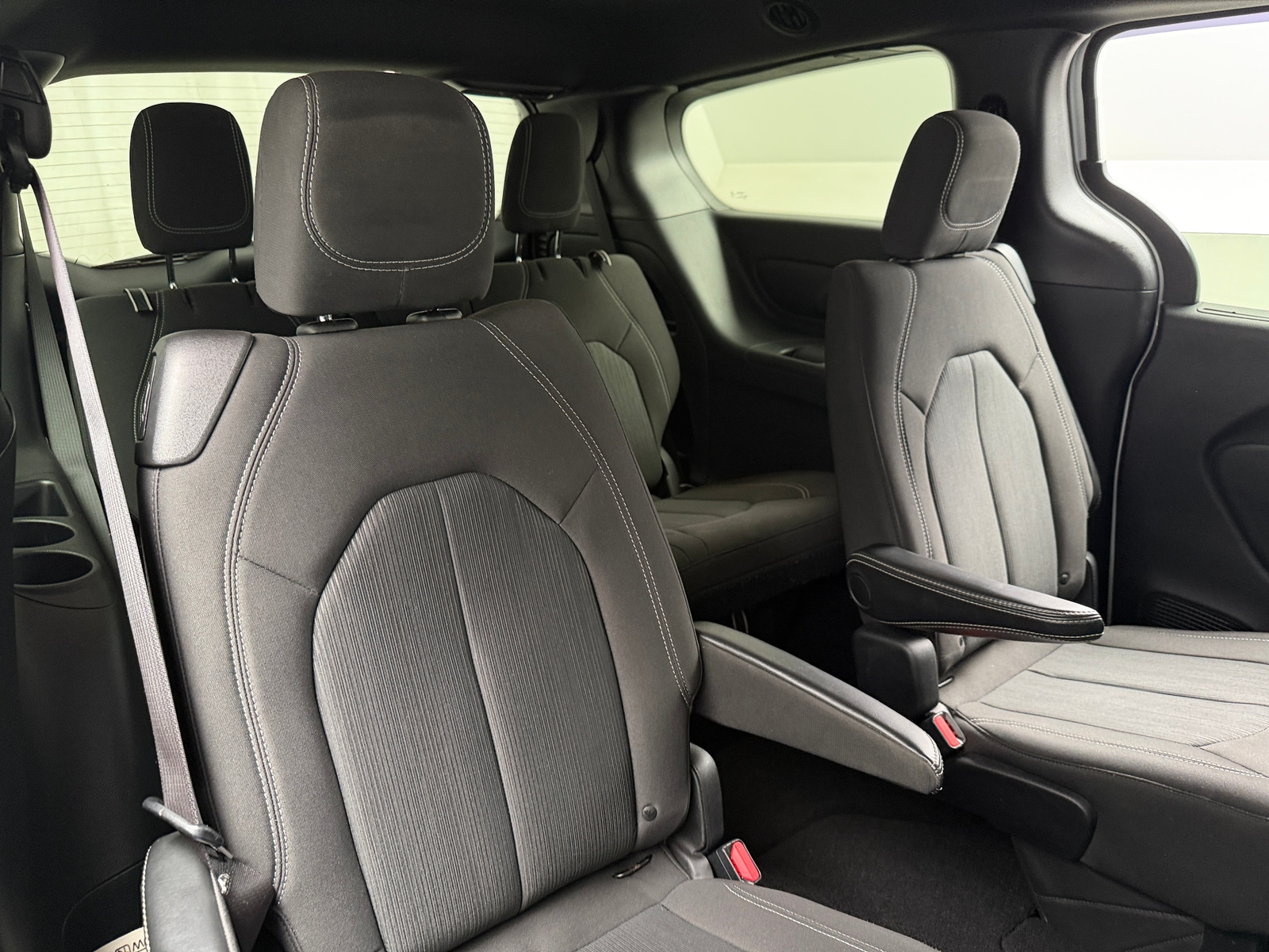 Thumbnail: 2020 Chrysler Pacifica - 6