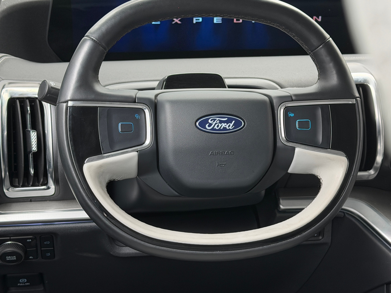 Thumbnail: 2025 Ford Expedition - 4