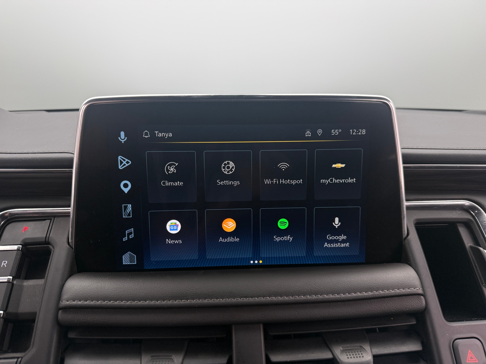 Thumbnail: 2022 Chevrolet Suburban - 4