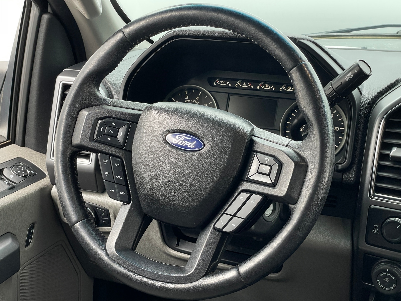 Thumbnail: 2018 Ford Econoline - 5