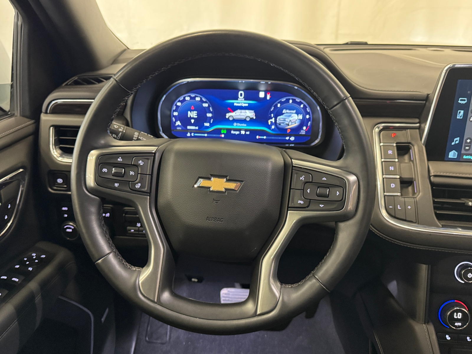 Thumbnail: 2023 Chevrolet Tahoe - 4