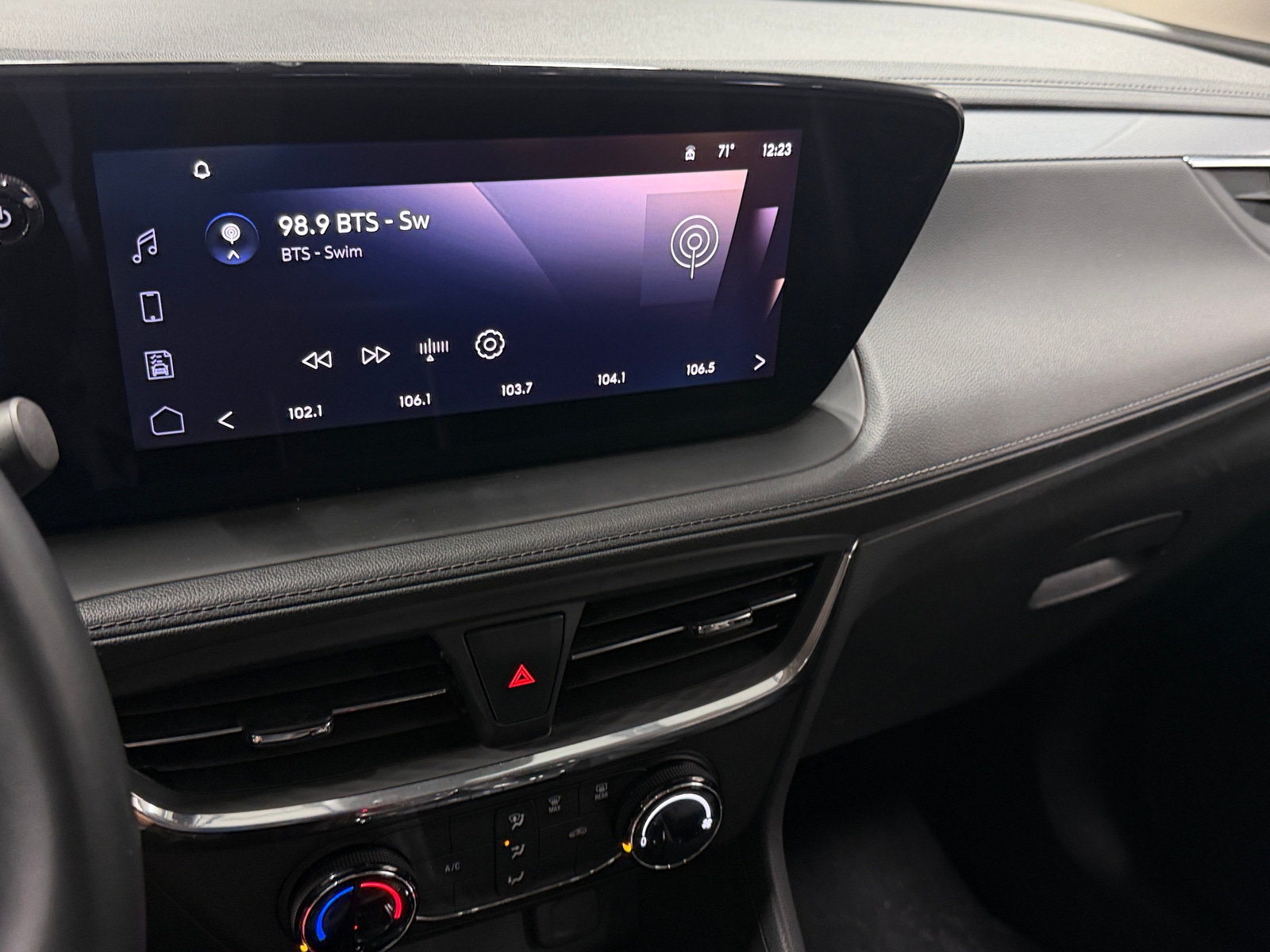 Thumbnail: 2025 Buick Encore GX - 3