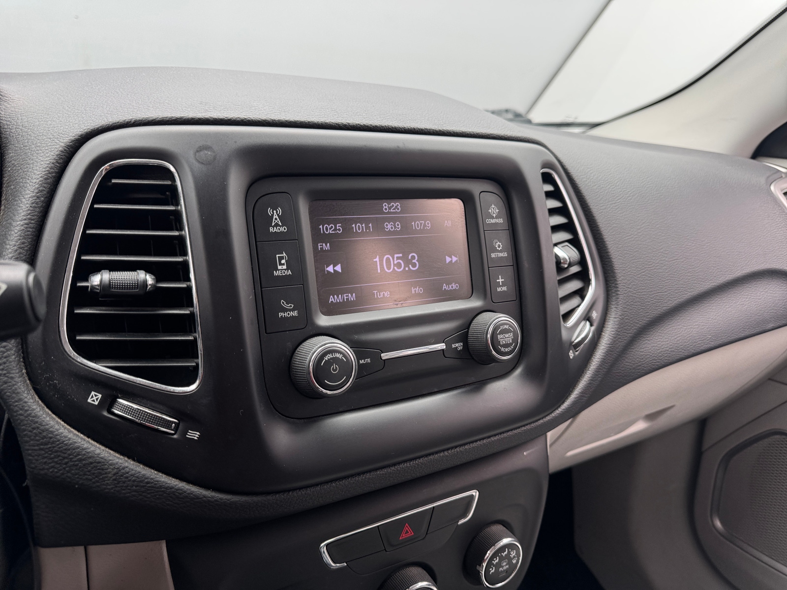 Thumbnail: 2018 Jeep Compass - 4
