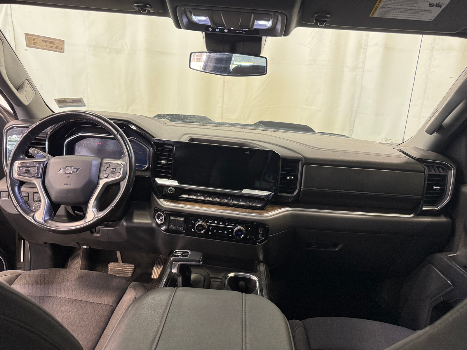 Thumbnail: 2023 Chevrolet Silverado 1500 - 3
