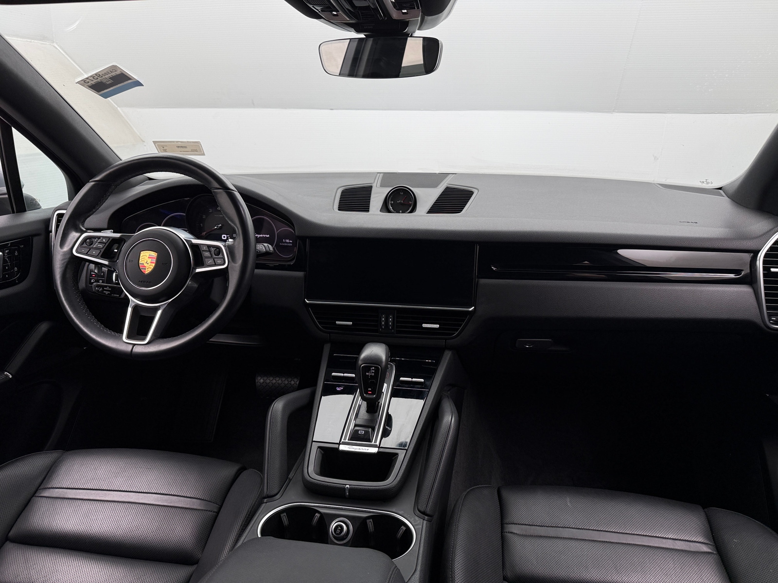 Thumbnail: 2021 Porsche Cayenne - 2
