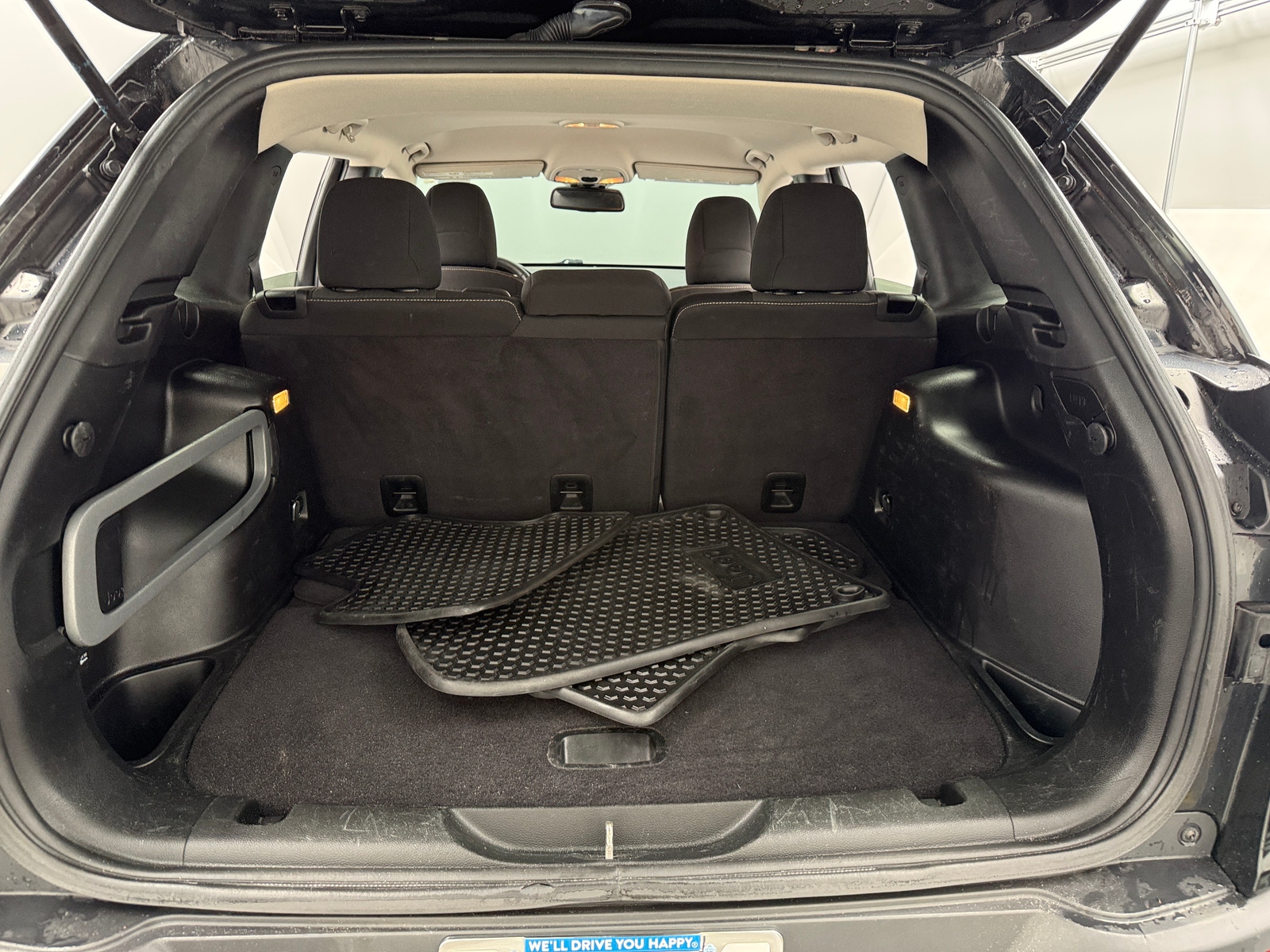 Thumbnail: 2017 Jeep Cherokee - 7