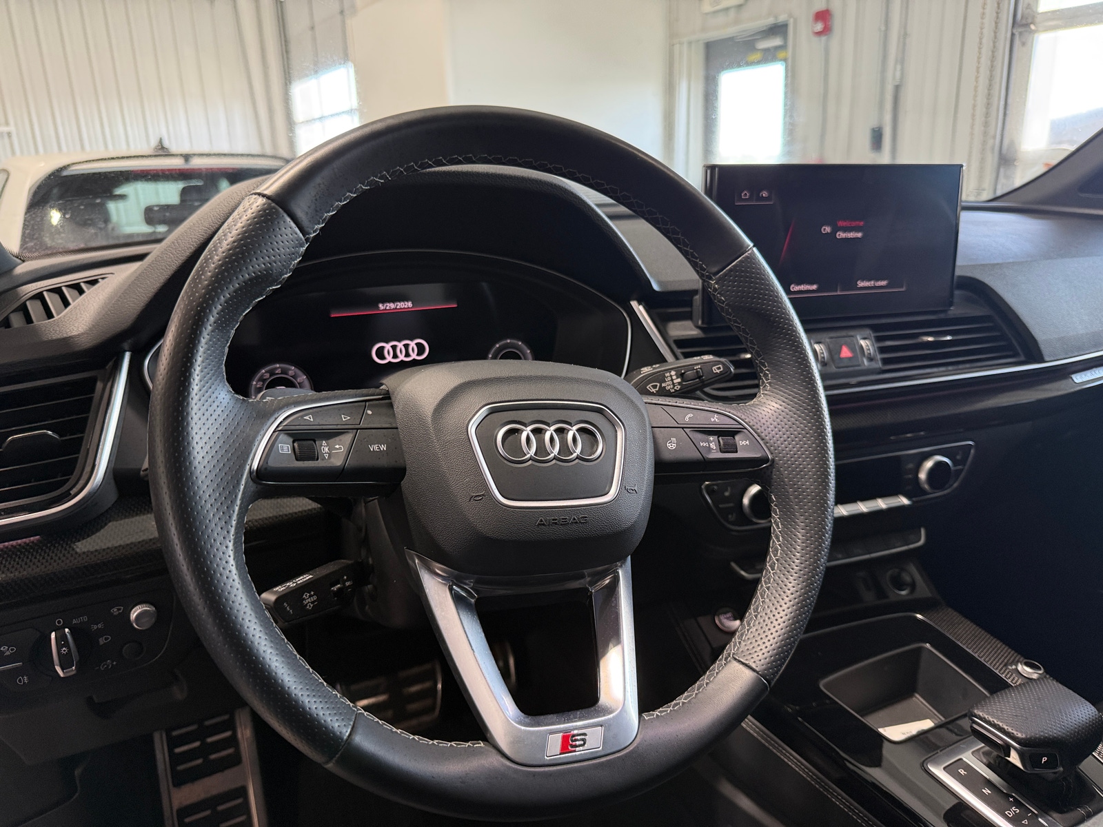 Thumbnail: 2023 Audi SQ5 - 4