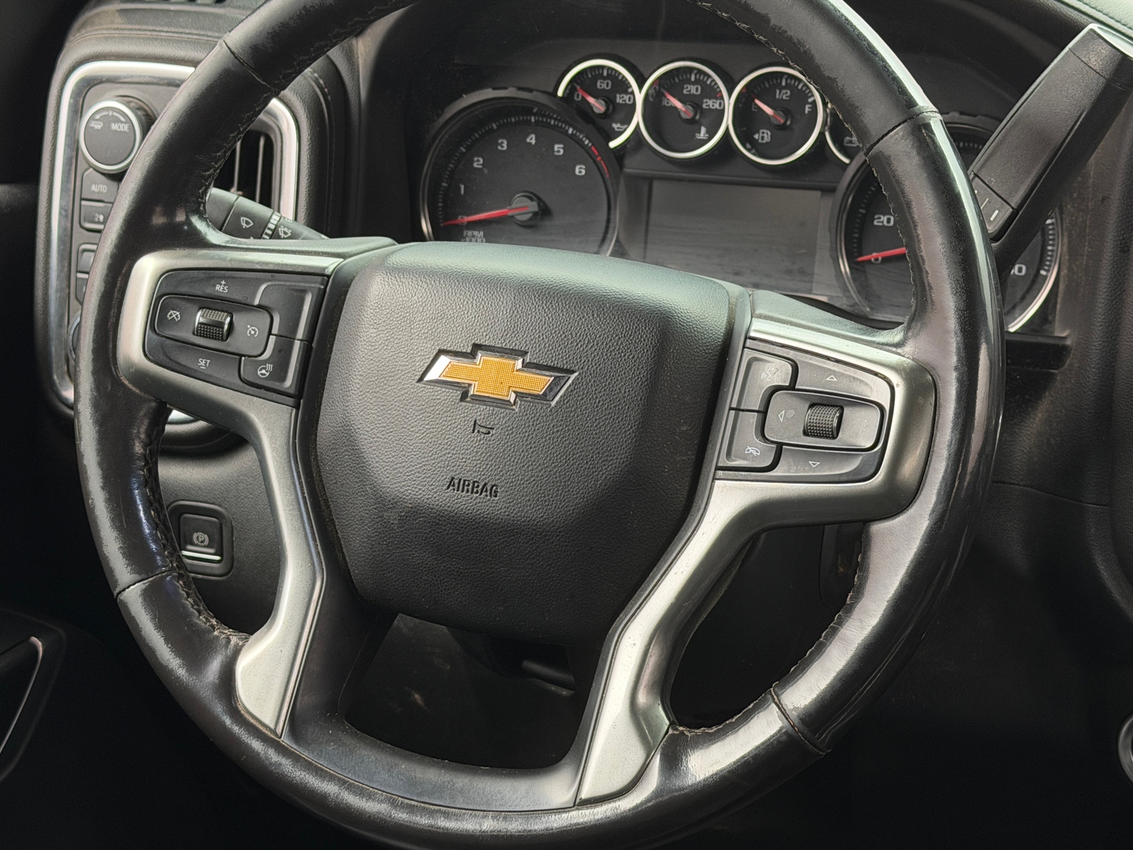 Thumbnail: 2022 Chevrolet Silverado 2500 - 4