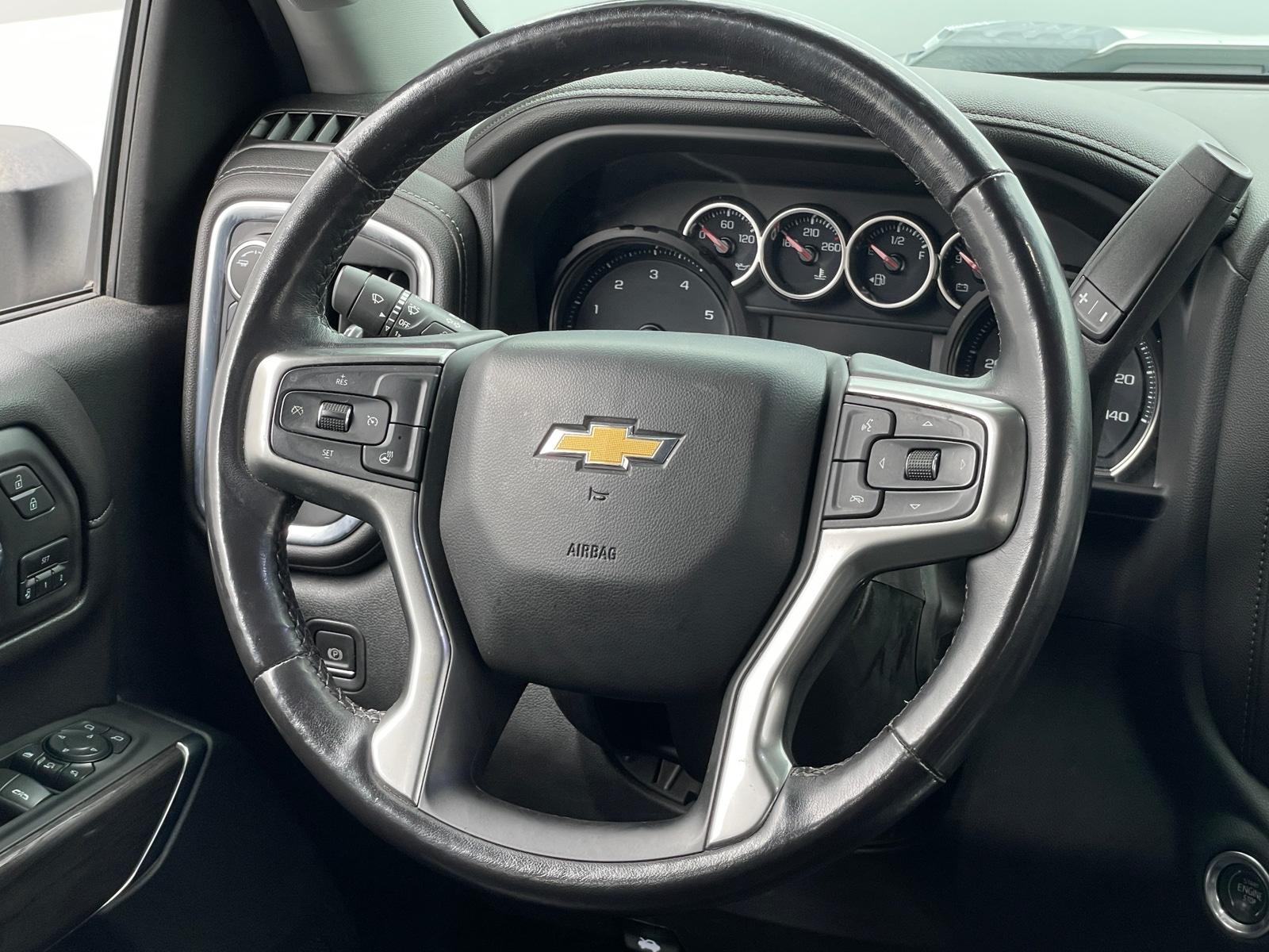 Thumbnail: 2022 Chevrolet Silverado 2500 - 4