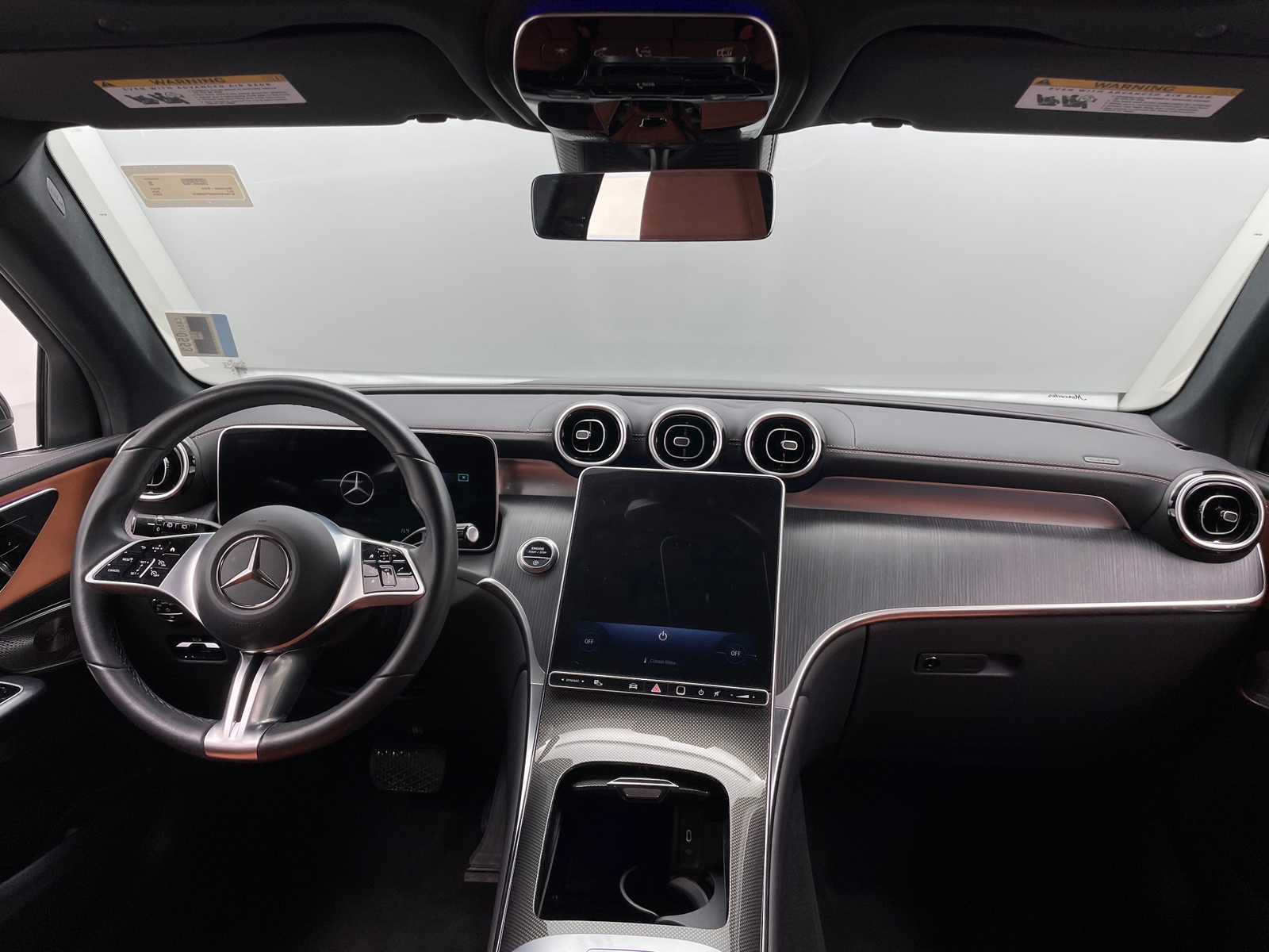 Thumbnail: 2023 Mercedes-Benz GLC - 2