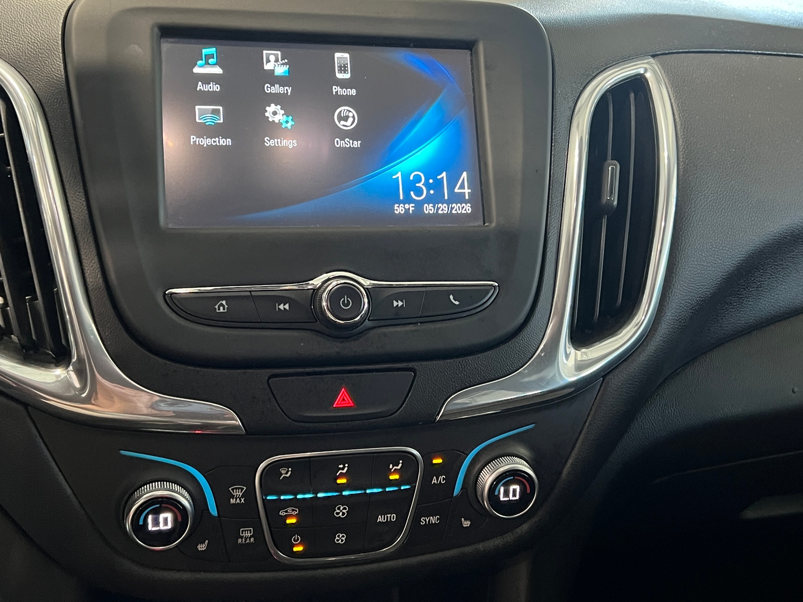Thumbnail: 2018 Chevrolet Equinox - 4
