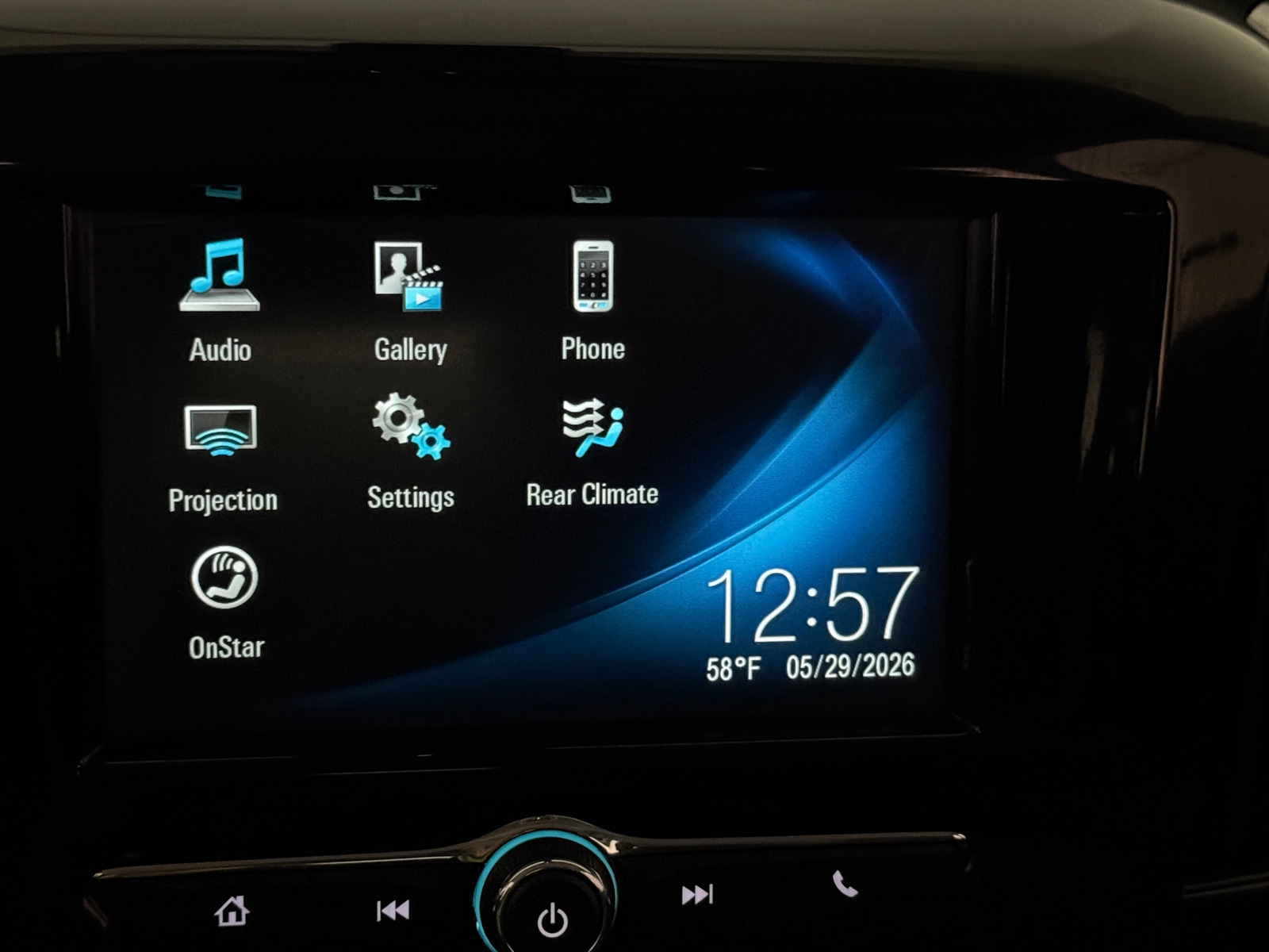 Thumbnail: 2018 Chevrolet Traverse - 4