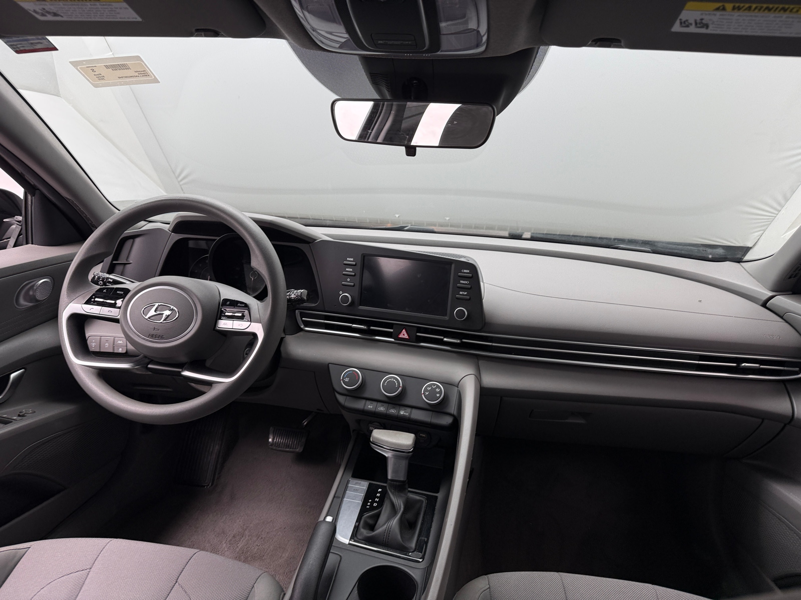 Thumbnail: 2022 Hyundai Elantra - 3