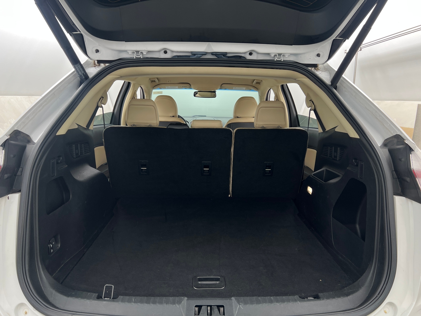 Thumbnail: 2019 Ford Edge - 7