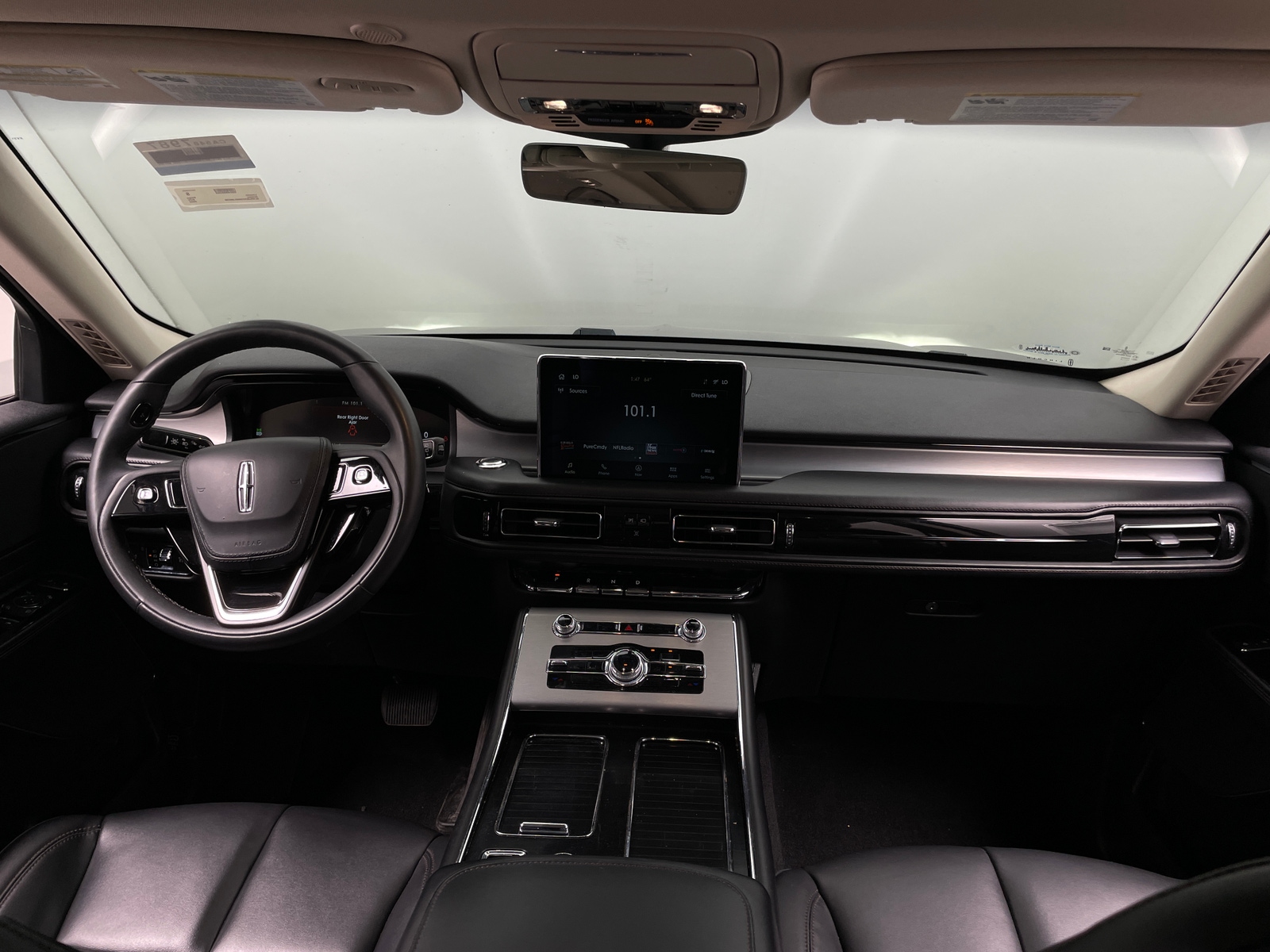 Thumbnail: 2022 Lincoln Aviator - 2