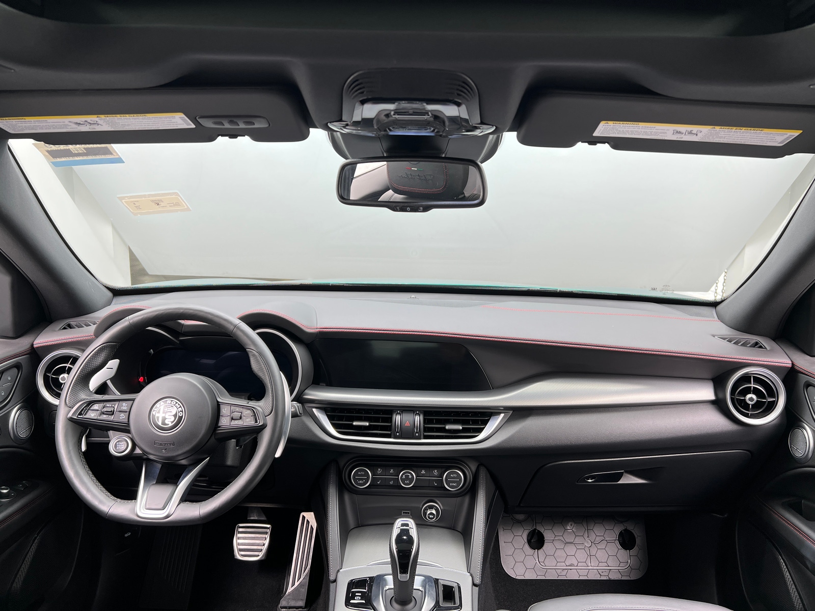 Thumbnail: 2025 Alfa Romeo Stelvio - 2