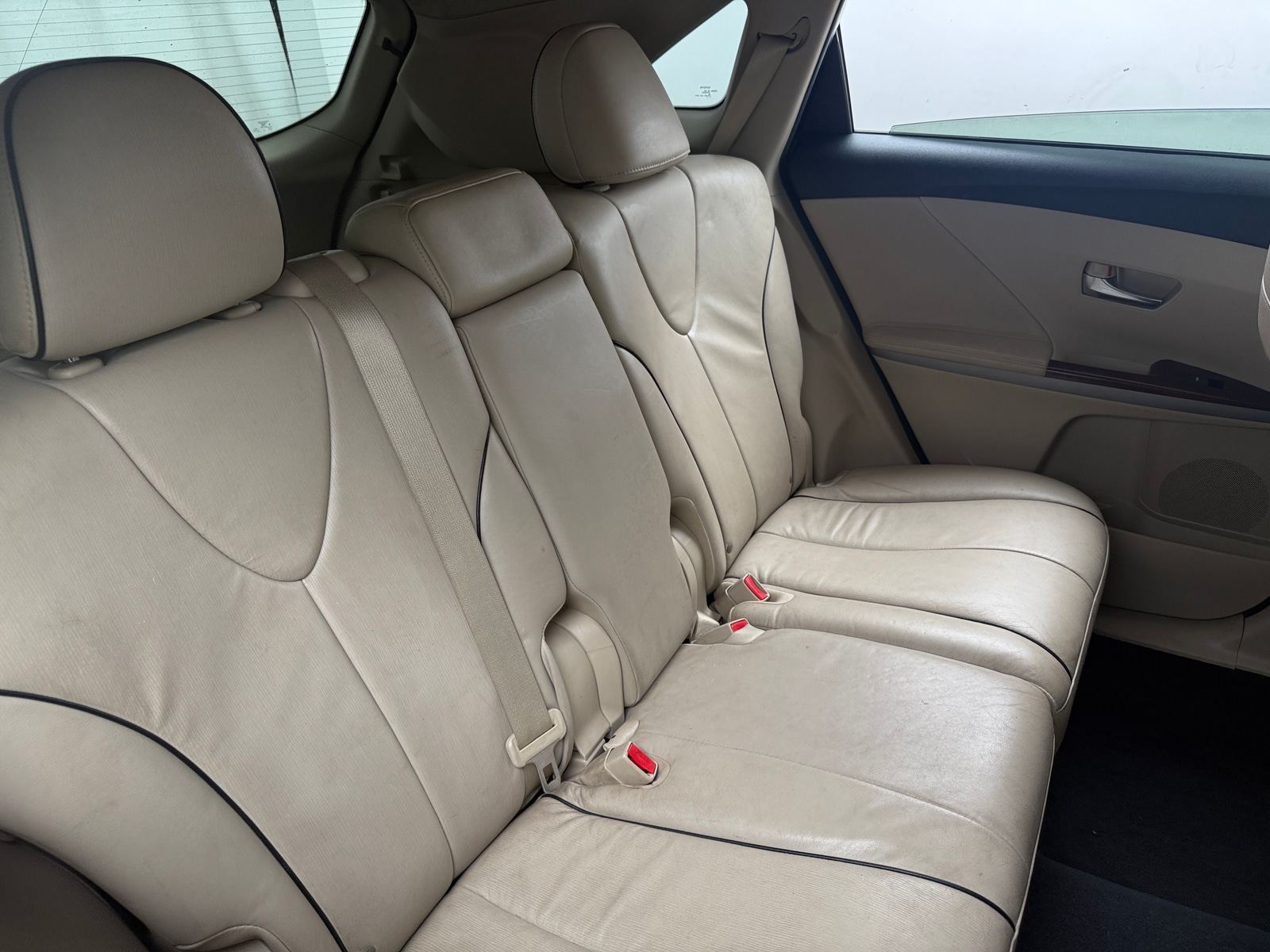 Thumbnail: 2011 Toyota Venza - 6