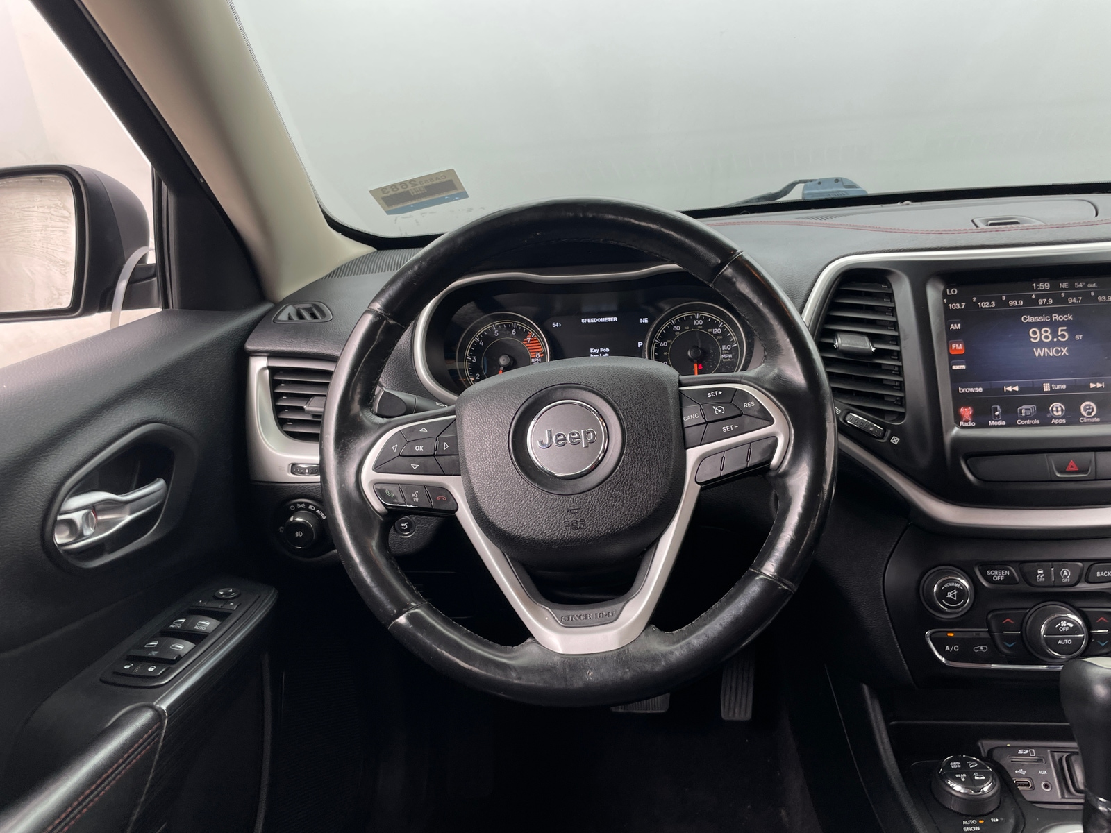 Thumbnail: 2016 Jeep Cherokee - 5