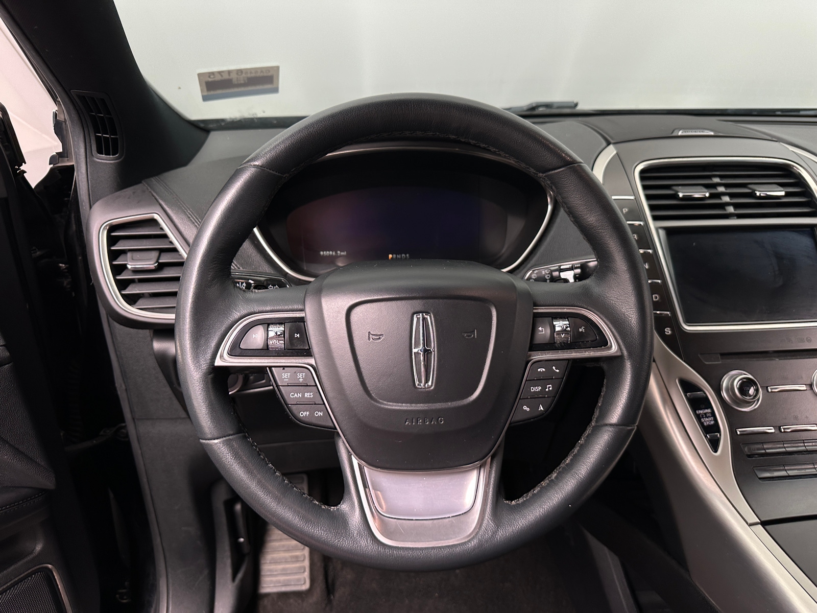 Thumbnail: 2019 Lincoln Nautilus - 4