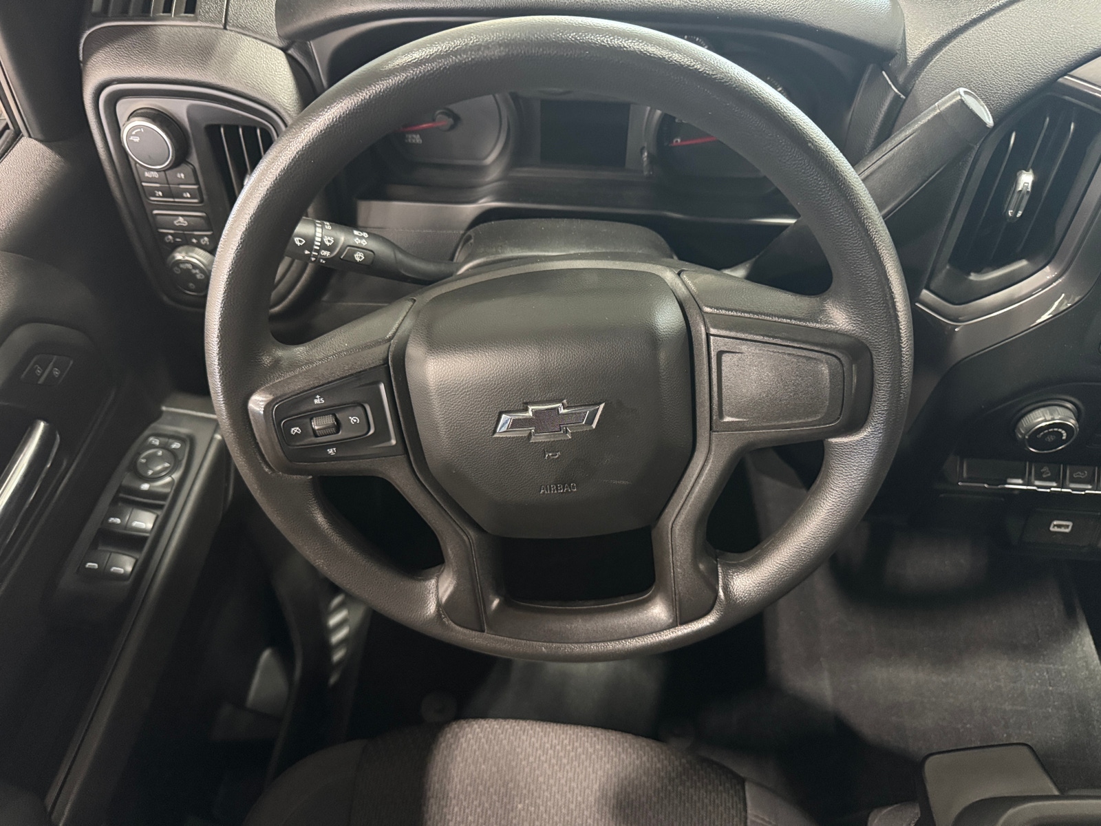 Thumbnail: 2019 Chevrolet Silverado 1500 - 5
