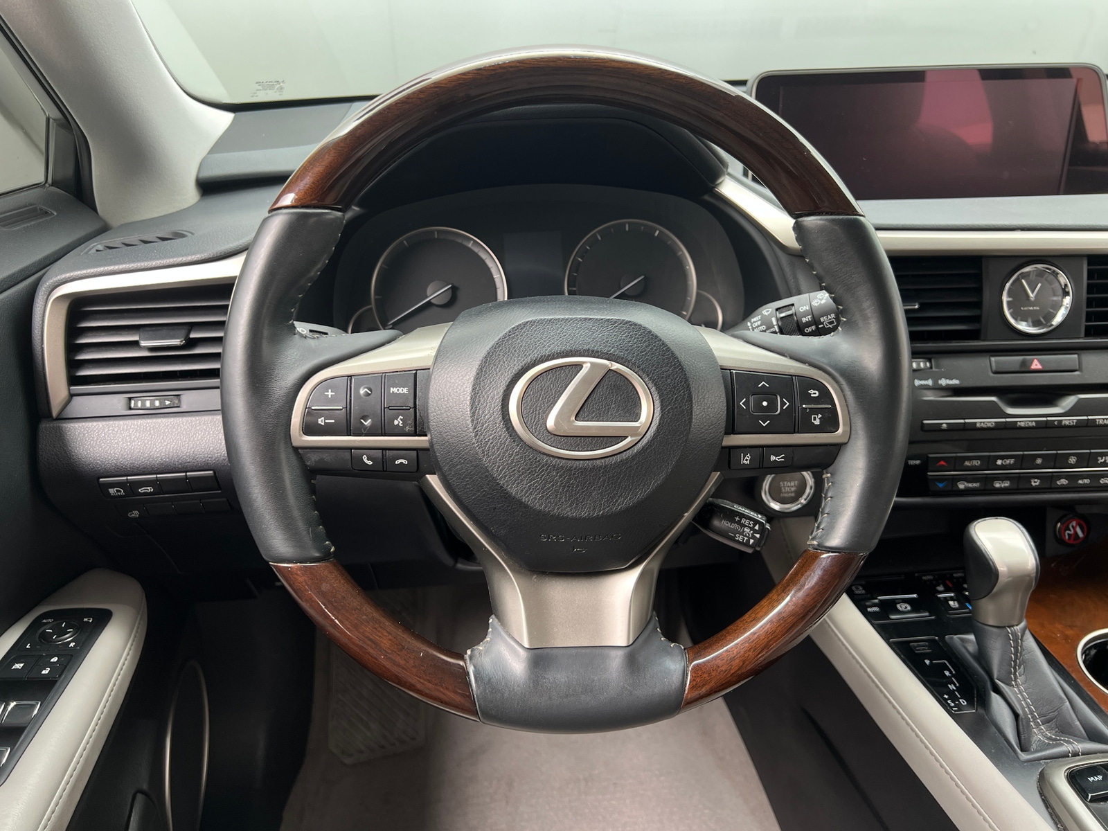 Thumbnail: 2017 Lexus RX - 4