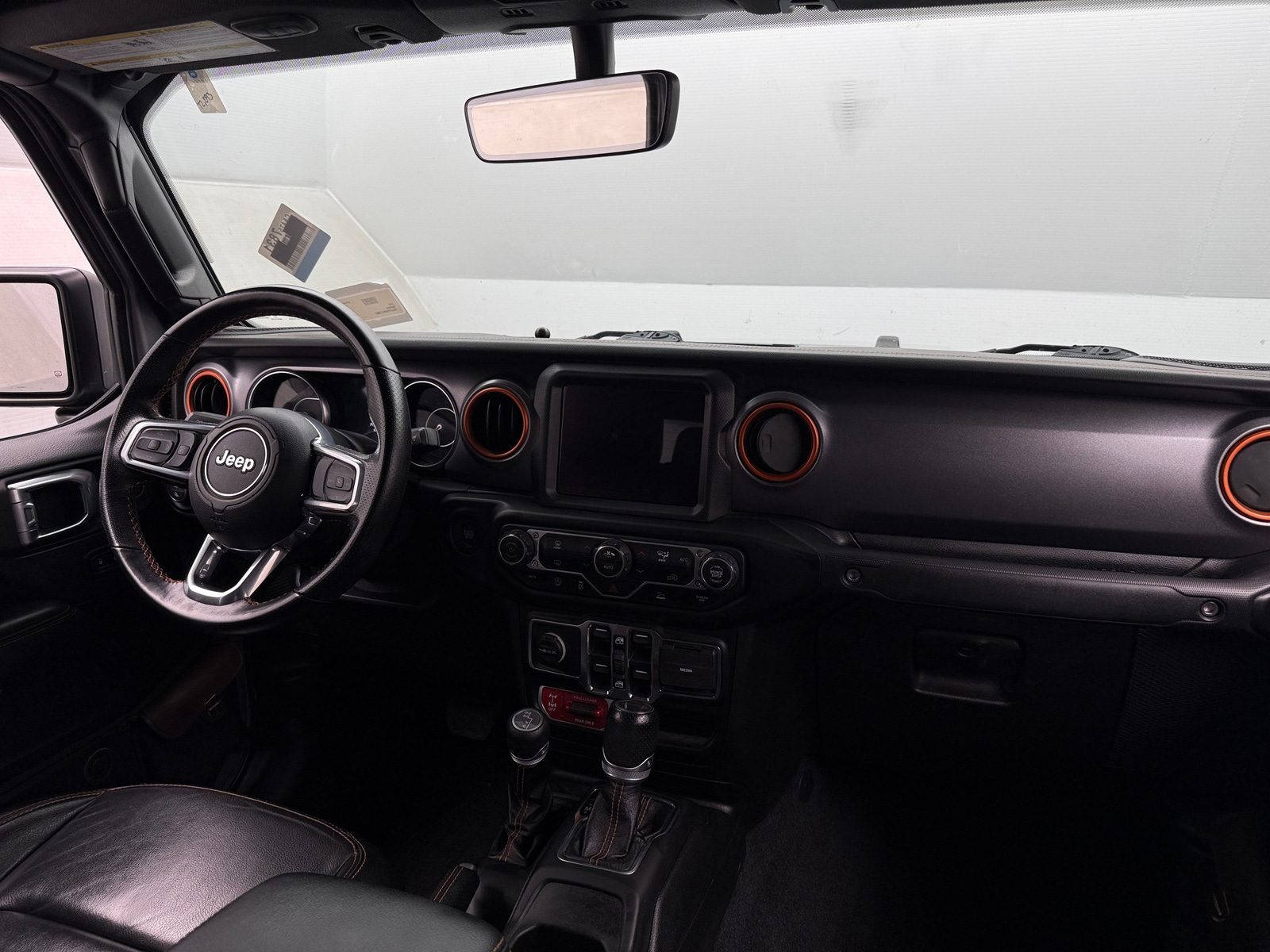 Thumbnail: 2021 Jeep Gladiator - 3