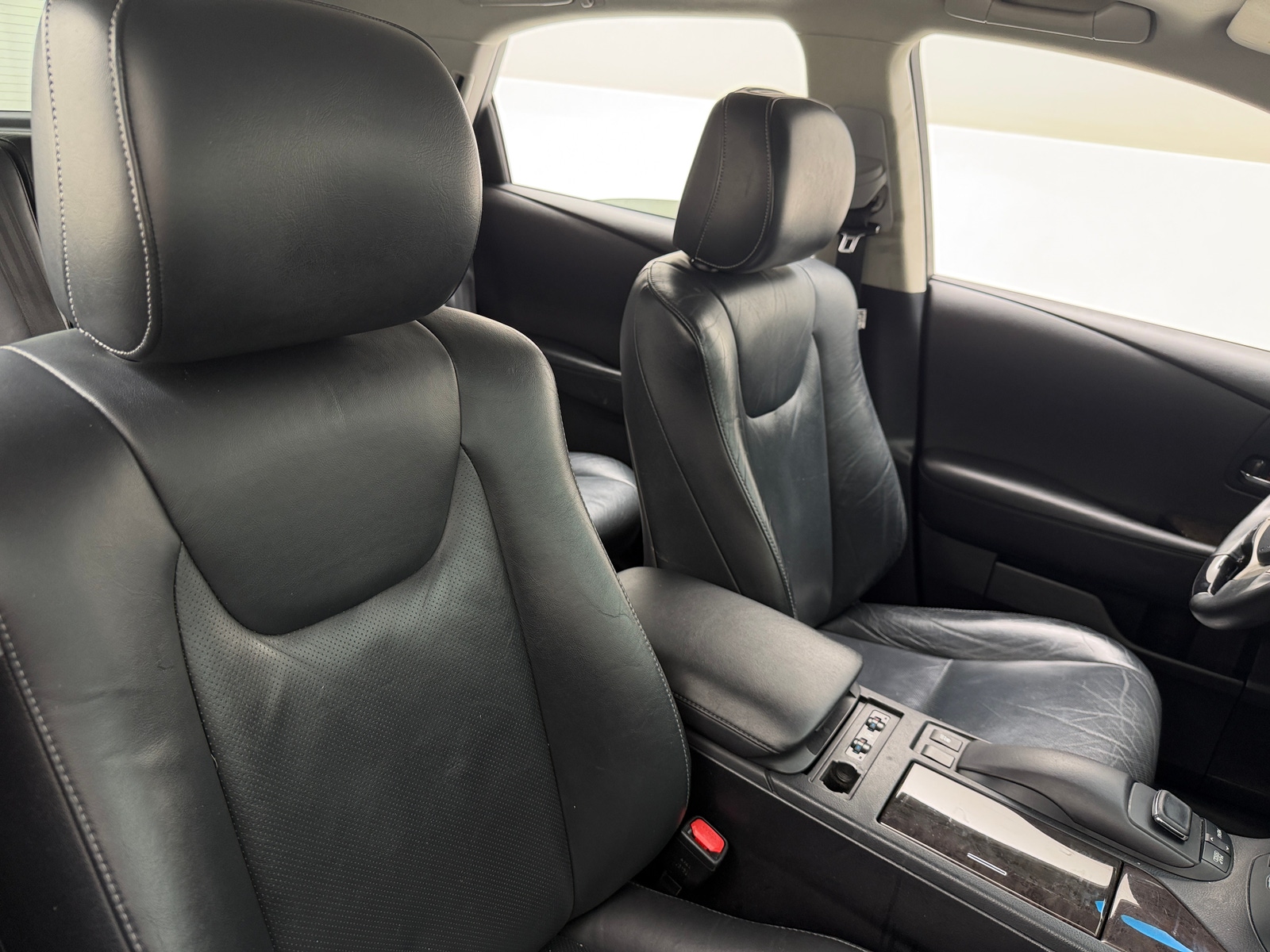 Thumbnail: 2015 Lexus RX - 2