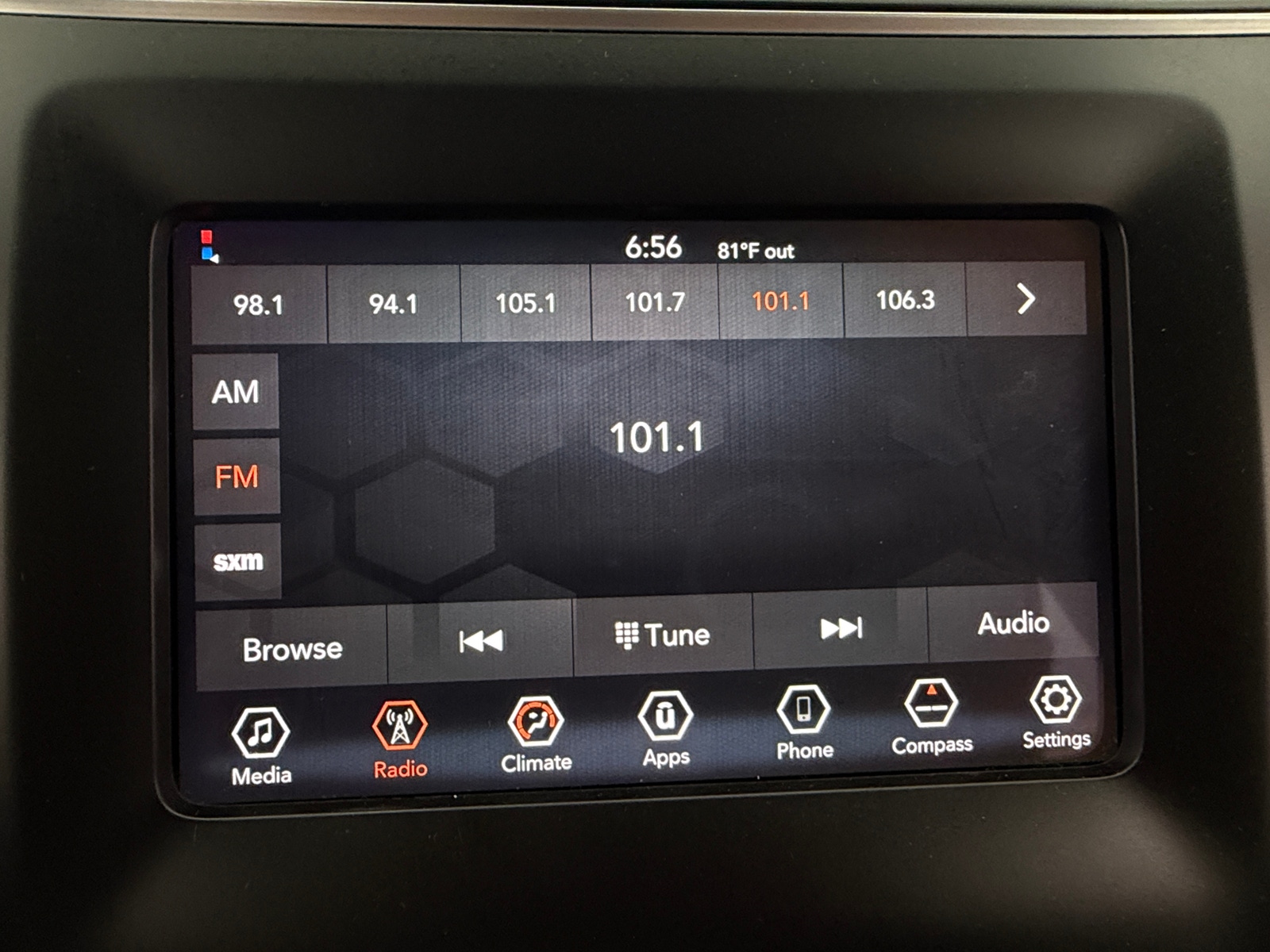 Thumbnail: 2019 Jeep Cherokee - 4