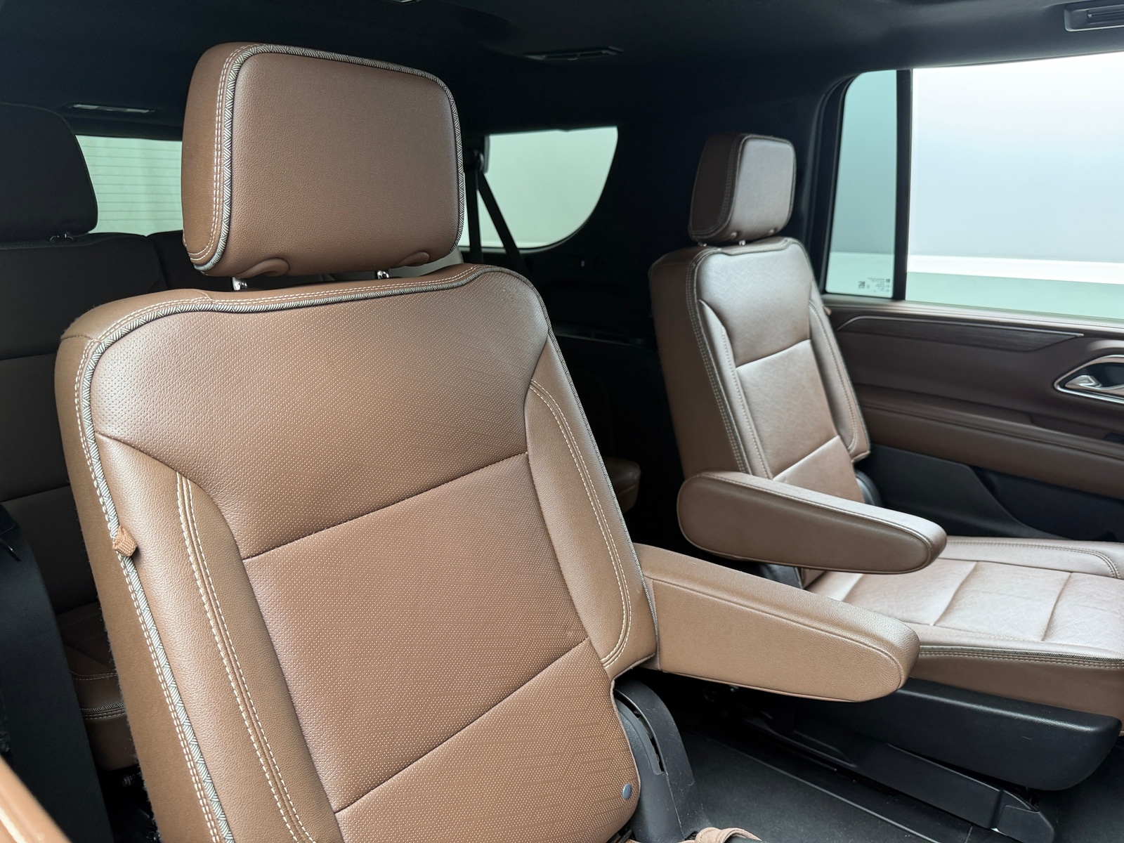 Thumbnail: 2023 Chevrolet Suburban - 5