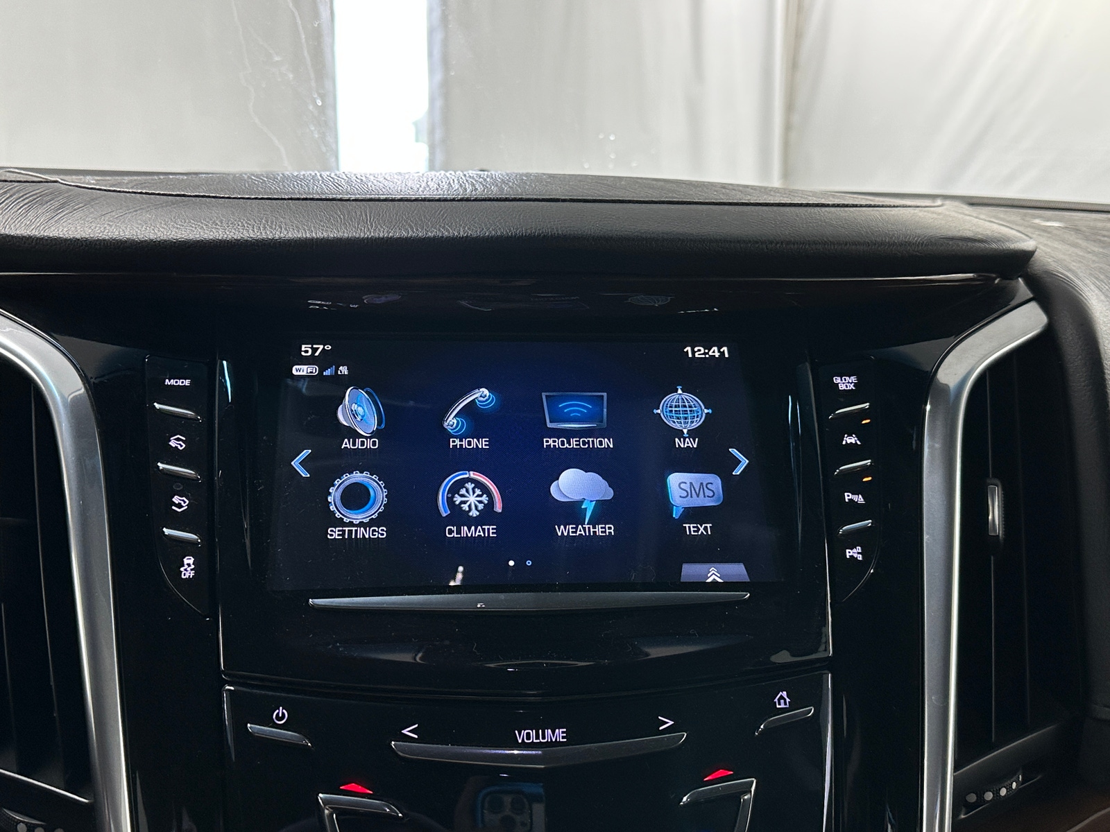 Thumbnail: 2019 Cadillac Escalade - 3