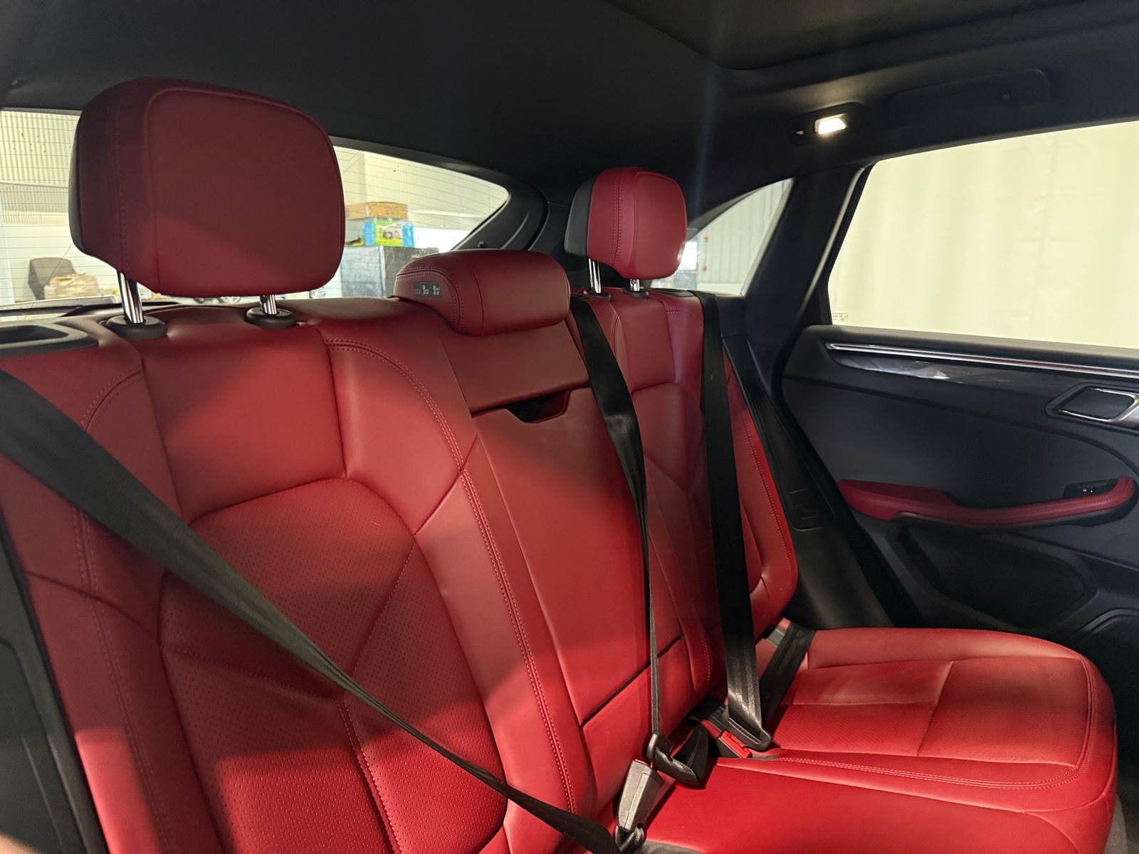 Thumbnail: 2025 Porsche Macan - 5