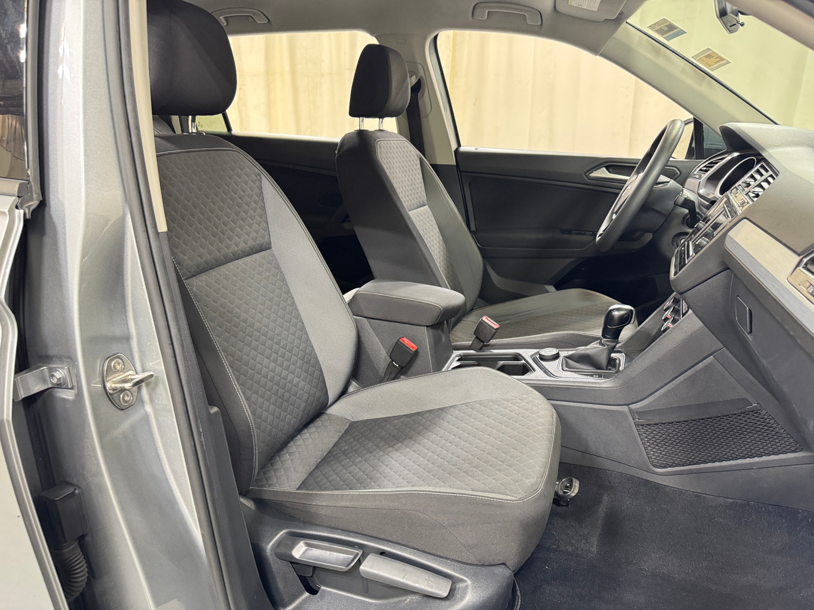 Thumbnail: 2021 Volkswagen Tiguan - 2