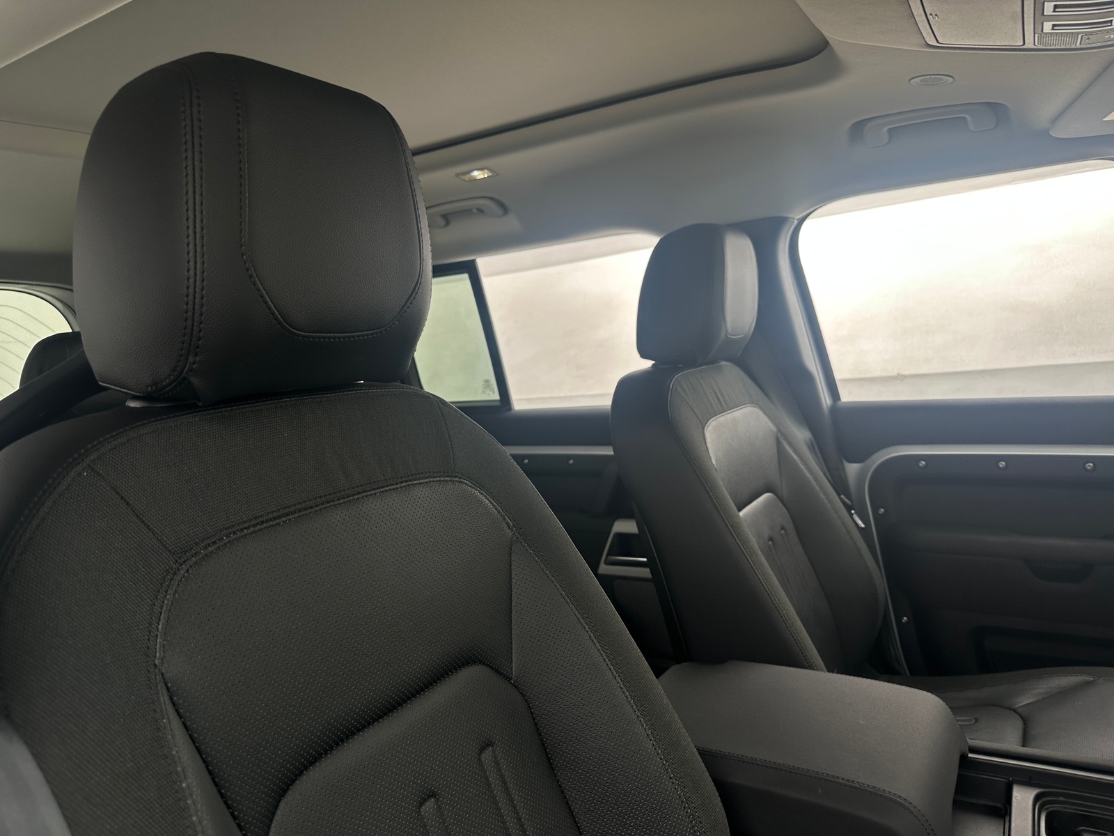Thumbnail: 2020 Land Rover Defender - 2