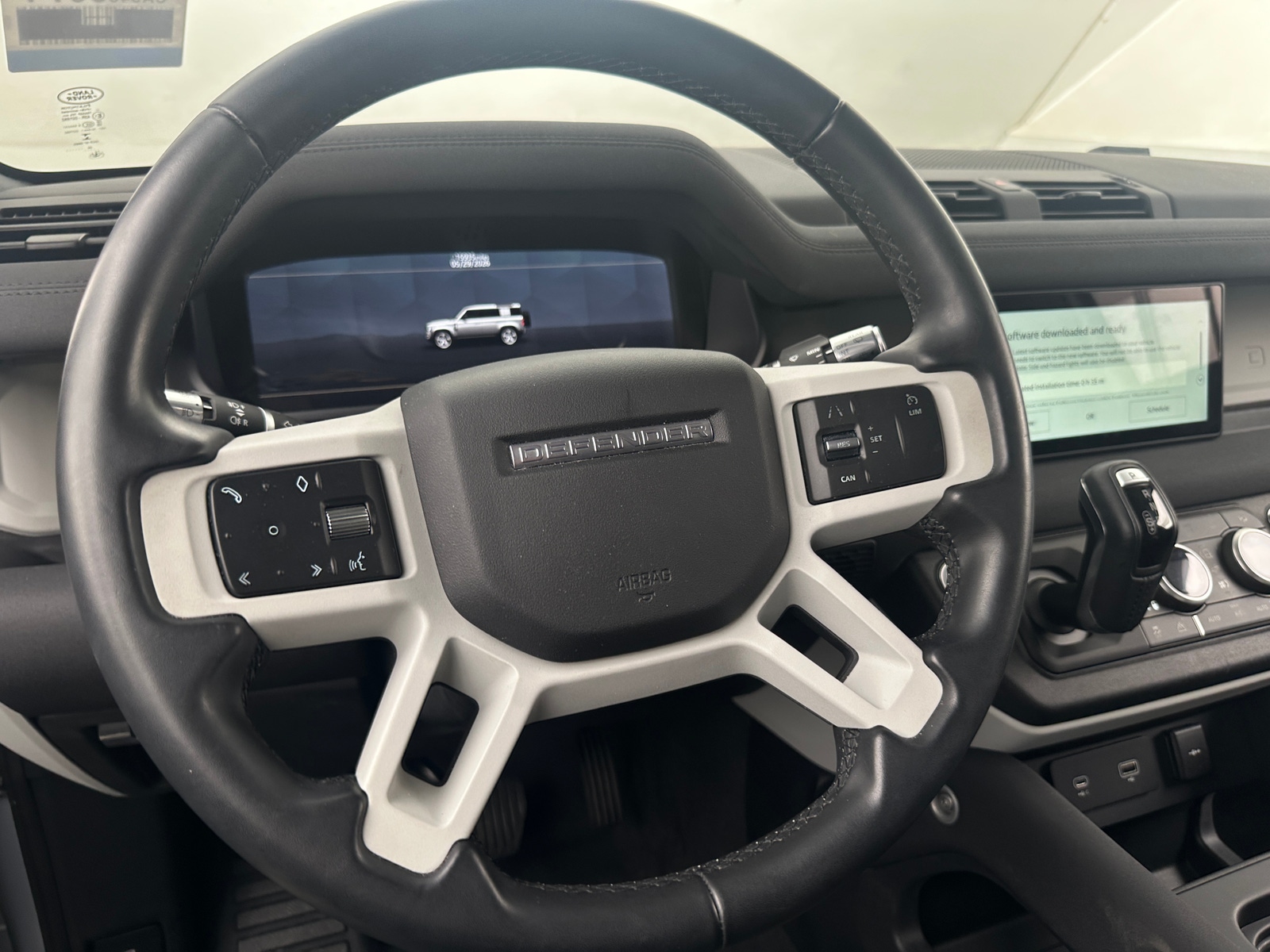 Thumbnail: 2020 Land Rover Defender - 5