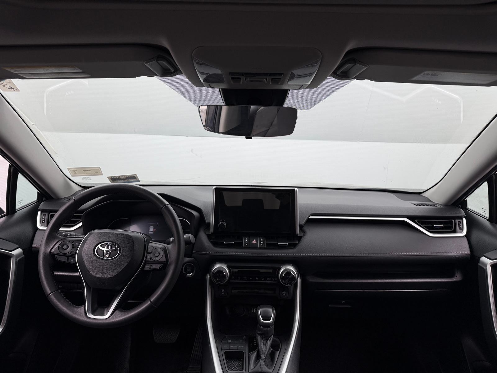 Thumbnail: 2024 Toyota RAV4 - 2