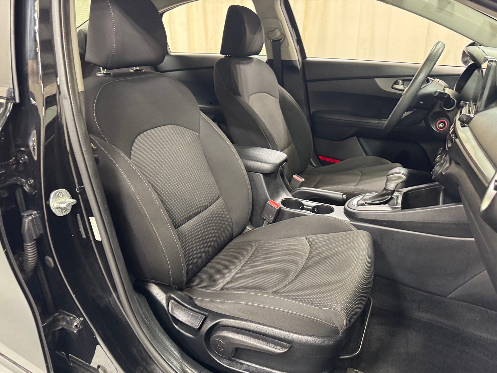 Thumbnail: 2020 Kia Forte - 2